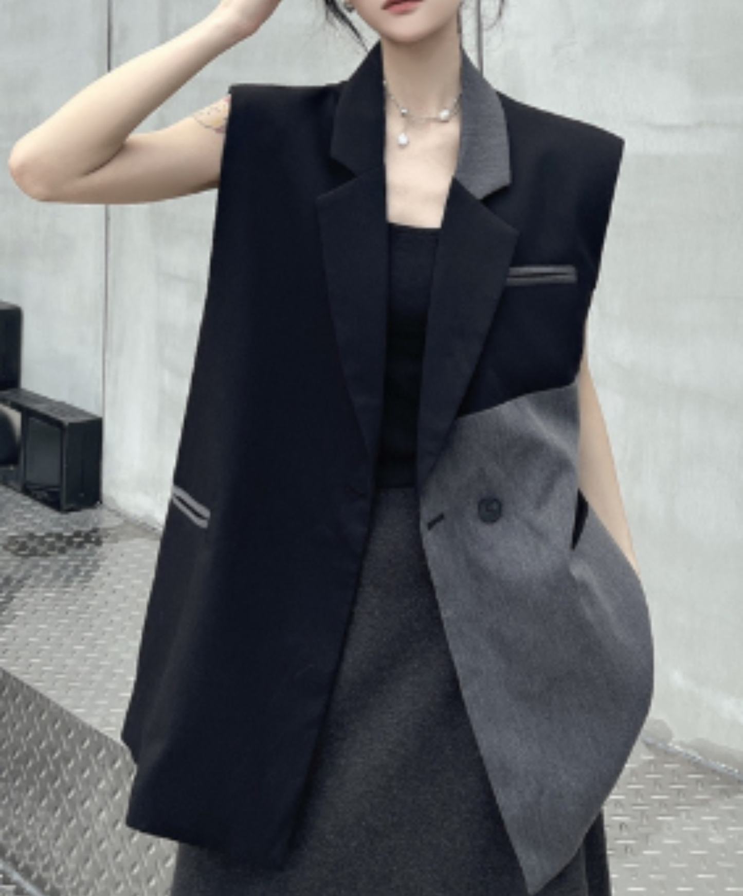 two-tone long length vest EN2923
