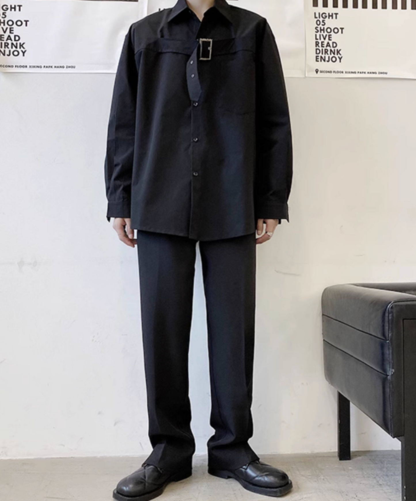 chest area decorated with a wide belt. shirt EN2750