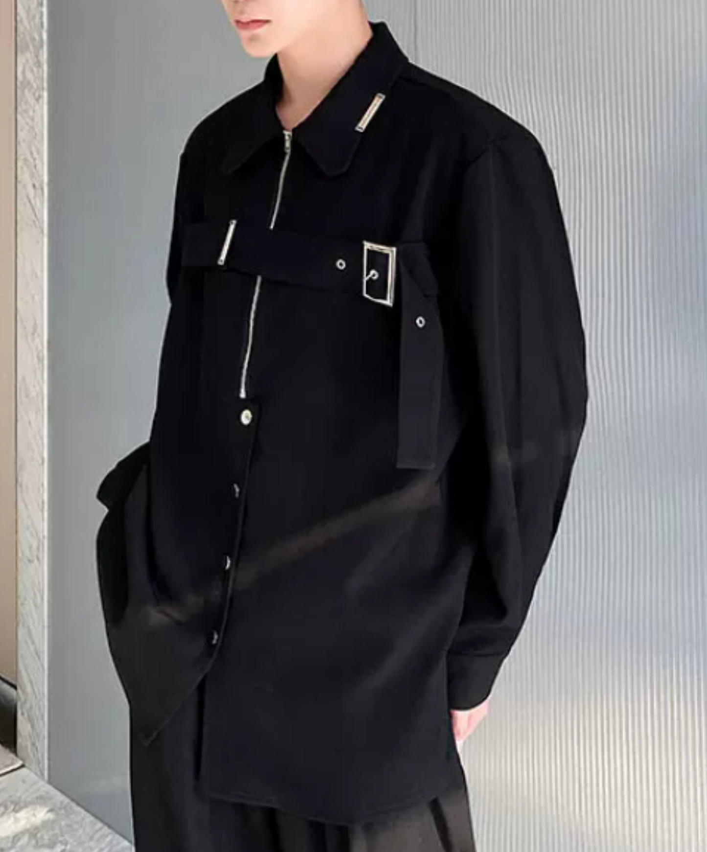 dark metal strap heavyweight shirt EN2861