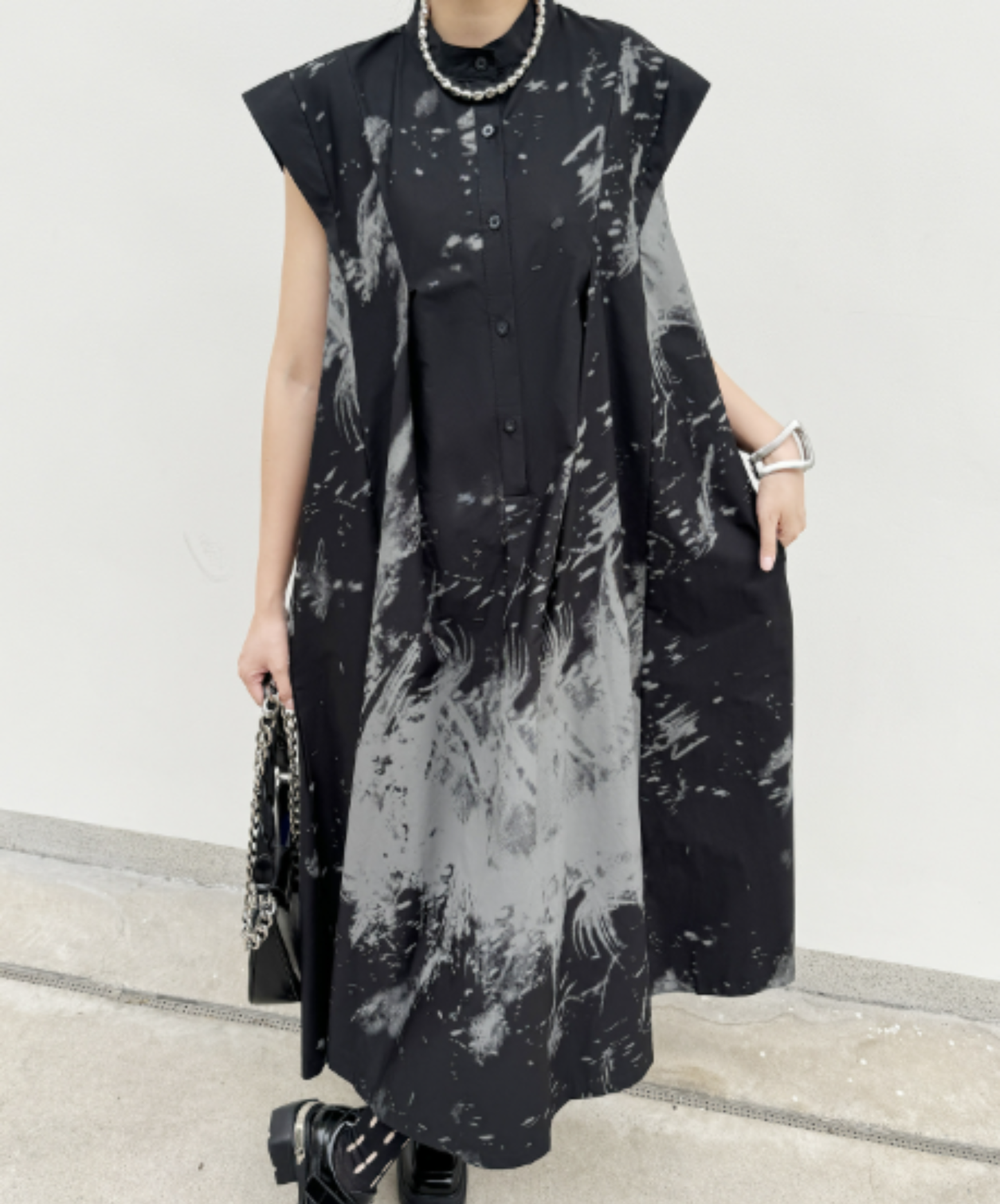 dark retro-print sleeveless top long shirt EN3103