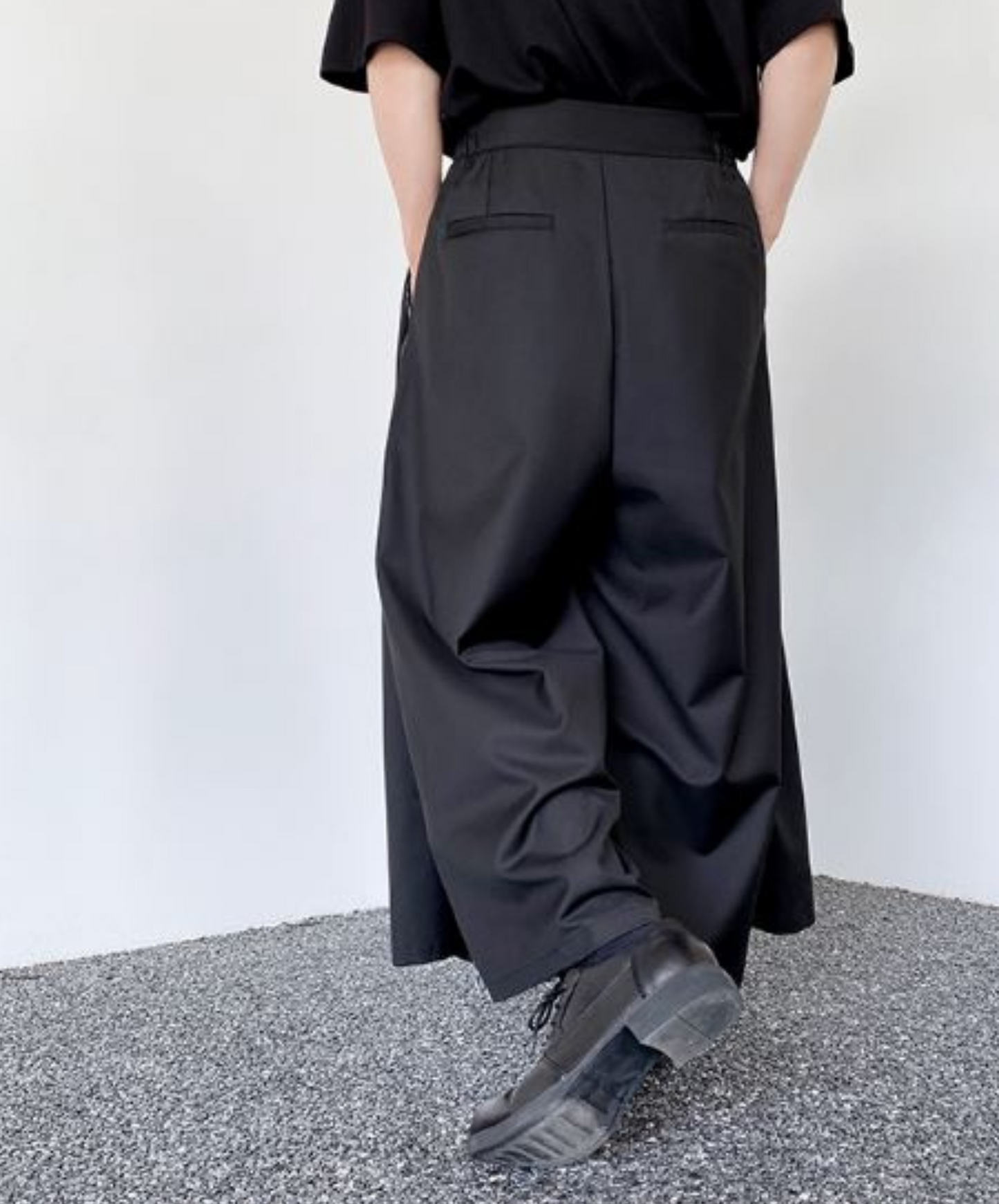 【最短2日でお届け「特急便」対応（Mサイズのみ）】dark japanese style floral print wide pants EN946