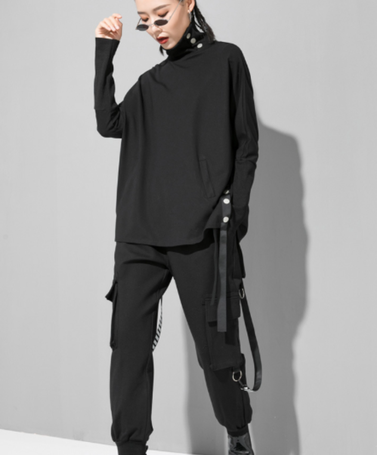 button-detail turtleneck sweatshirt EN3119