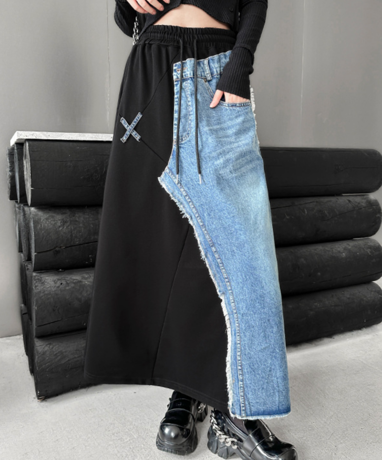 mixed material asymmetric skirt EN2276