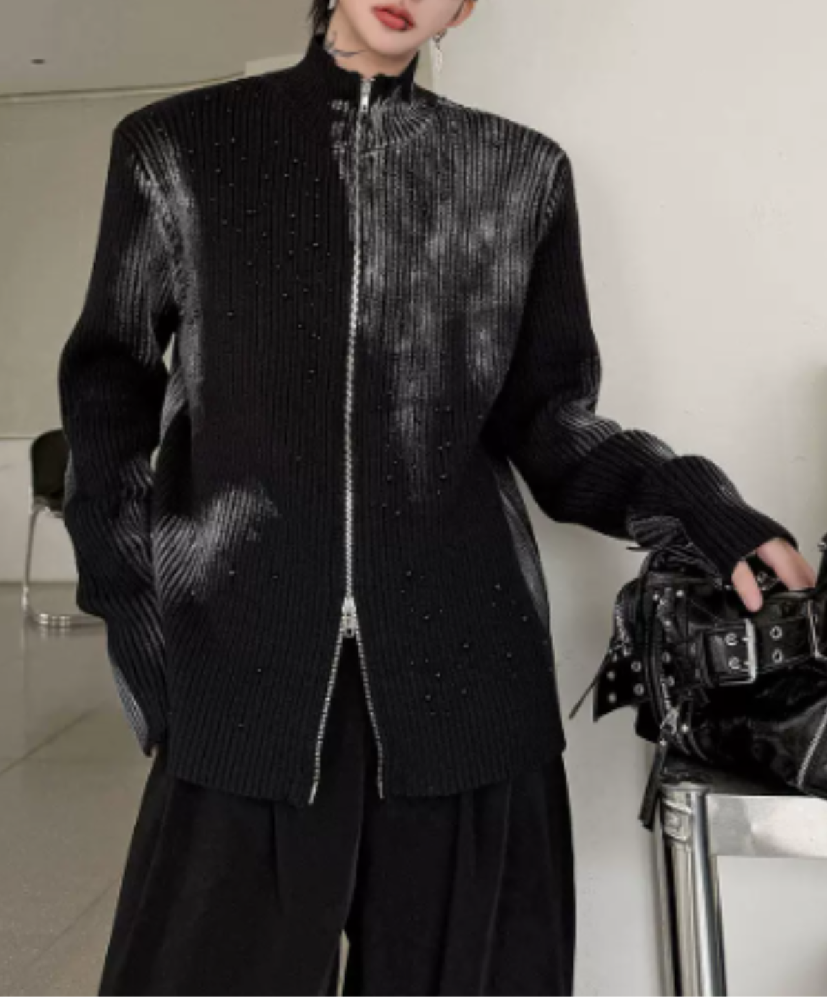 zip-up with a gradient pattern sweater EN3243