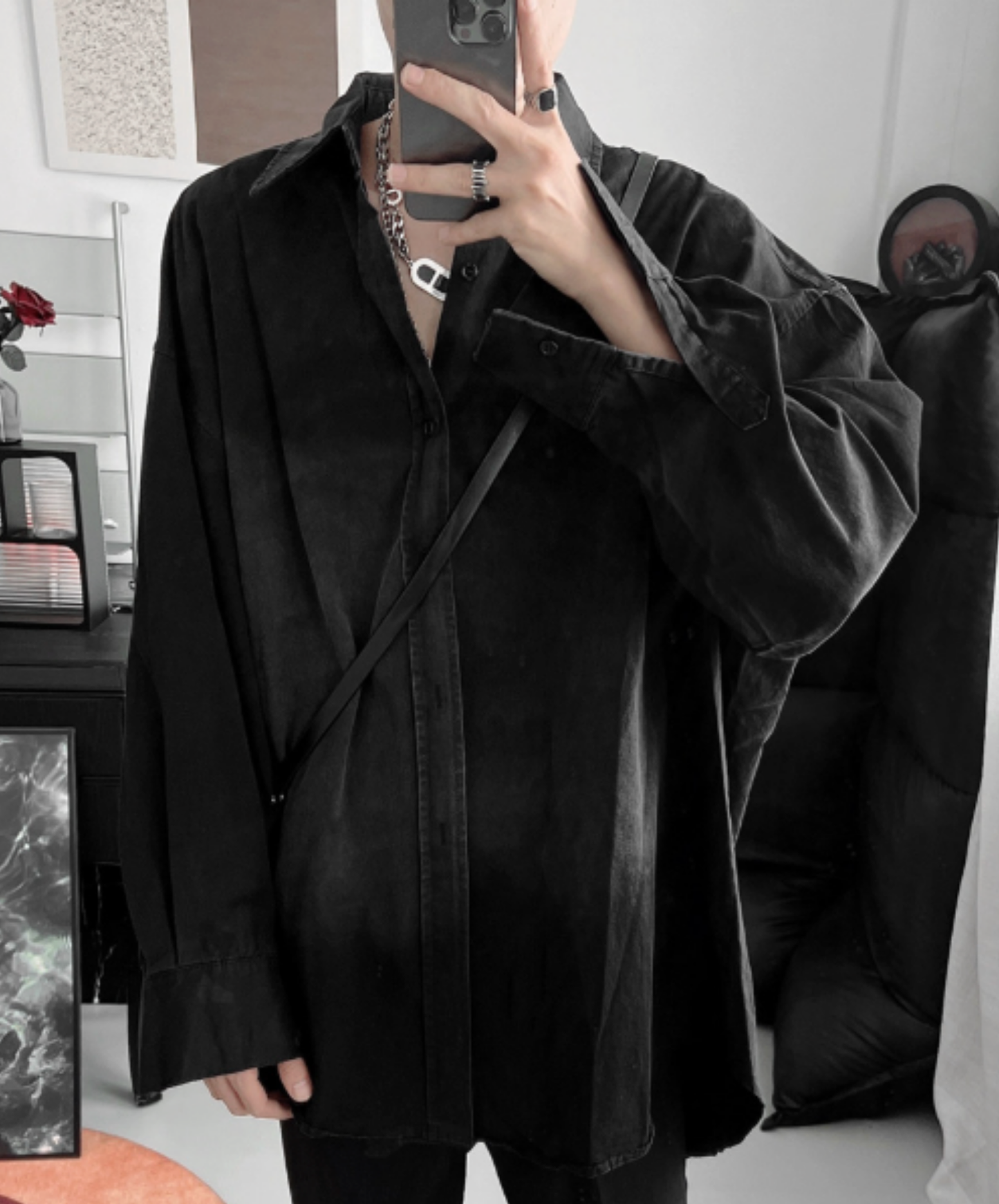 dark faded, distressed design shirt EN2765