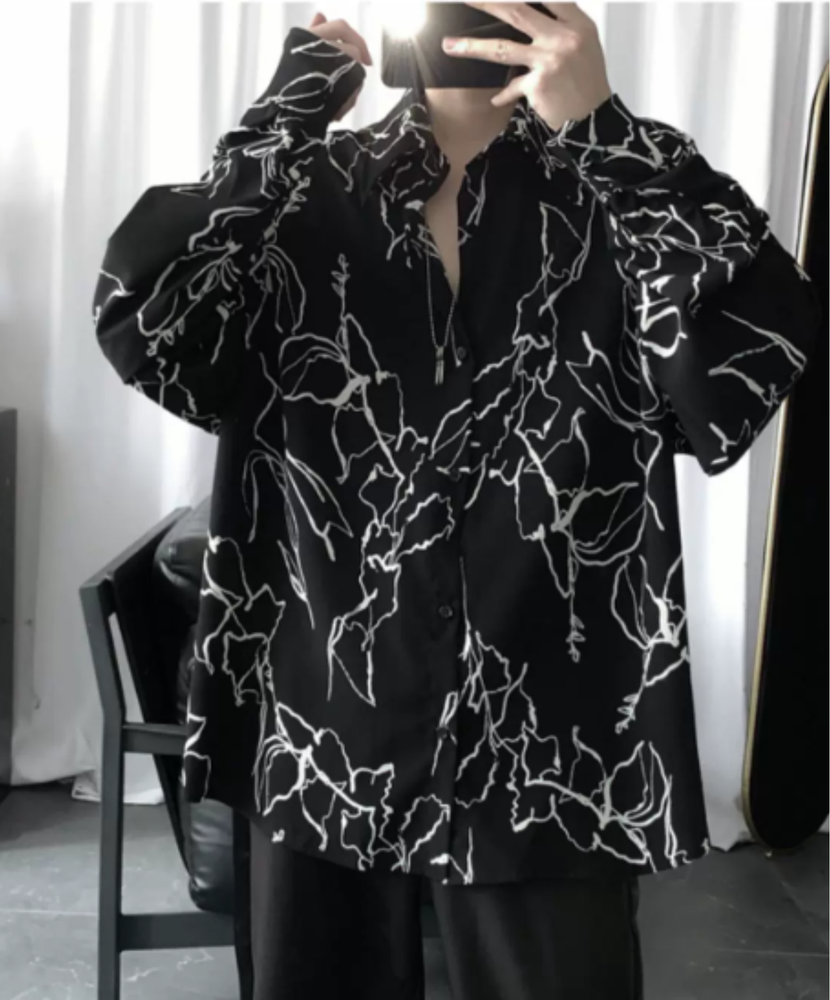 dark loose-fit line art print shirt EN3172