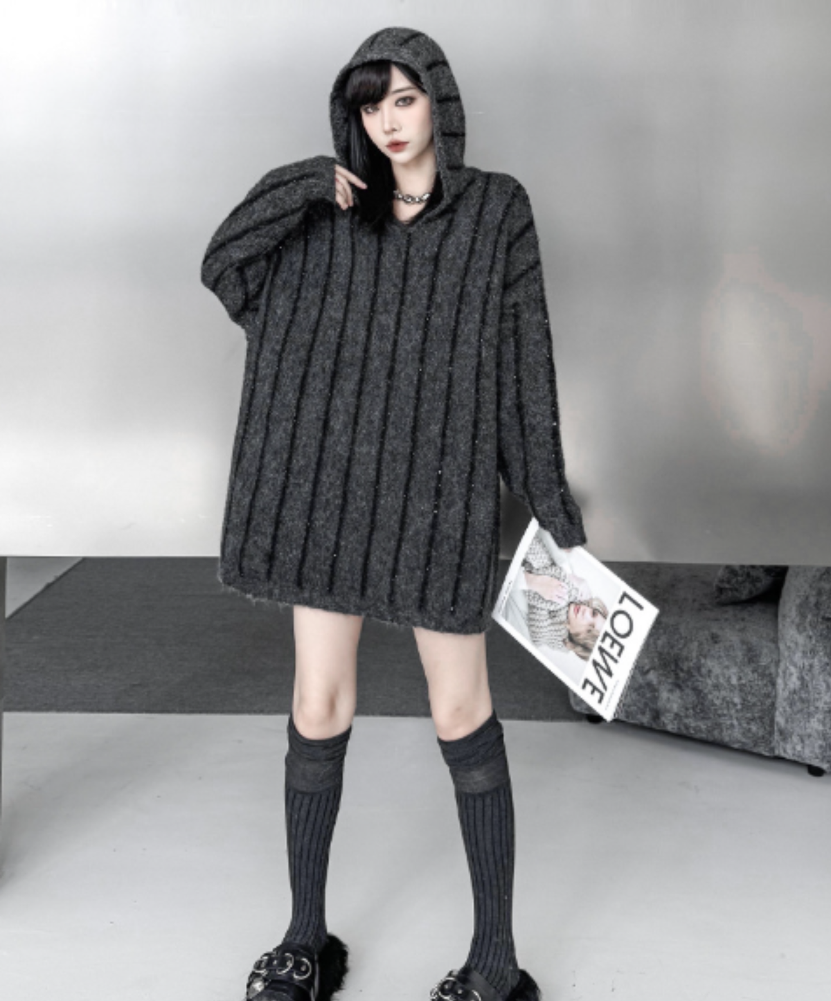hood design with a striped knit pattern sweater EN3204