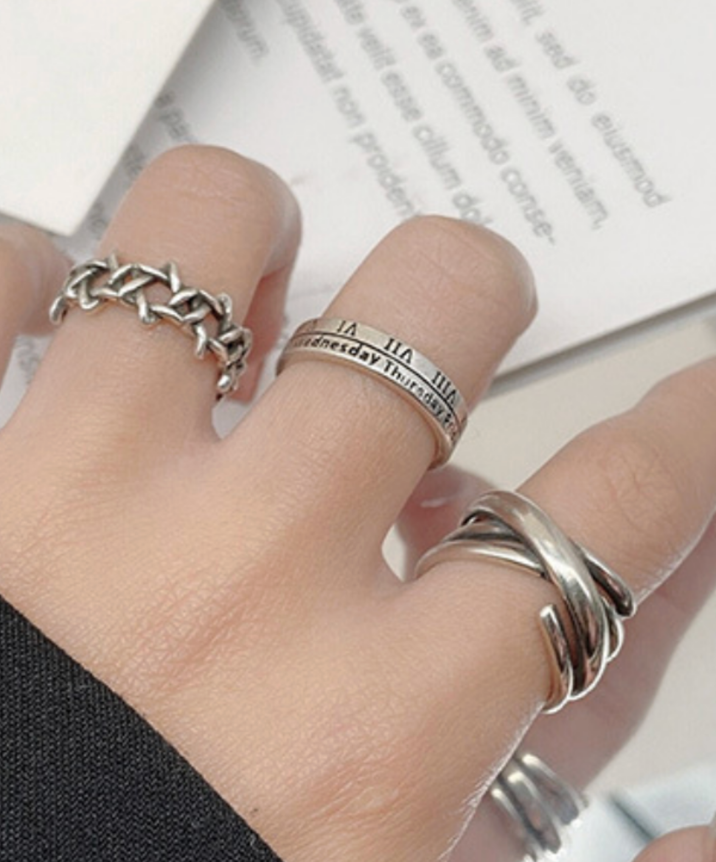 stars, crosses, and engravings ring EN2772