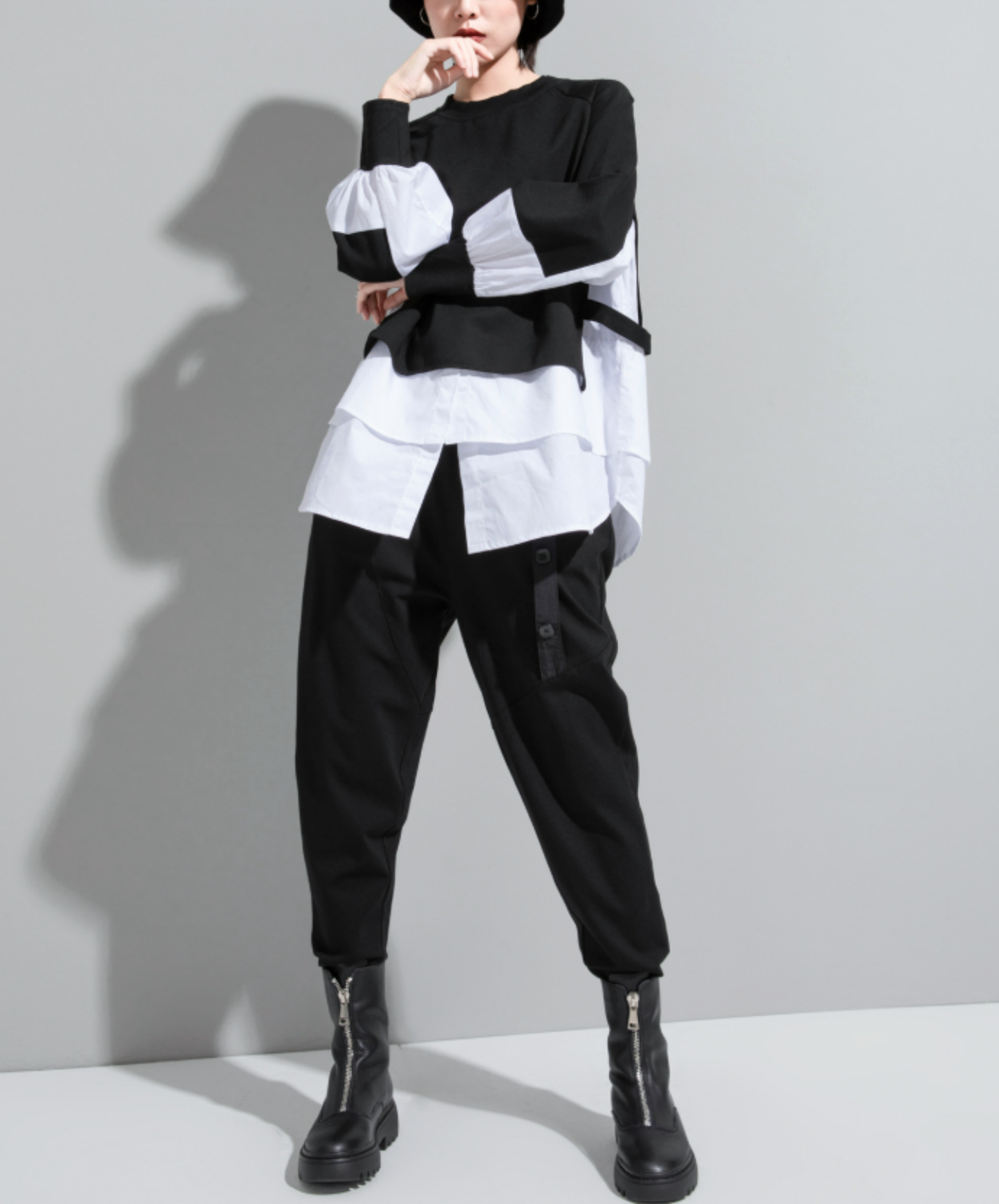 dark layered-look round collar sweatshirt EN2785