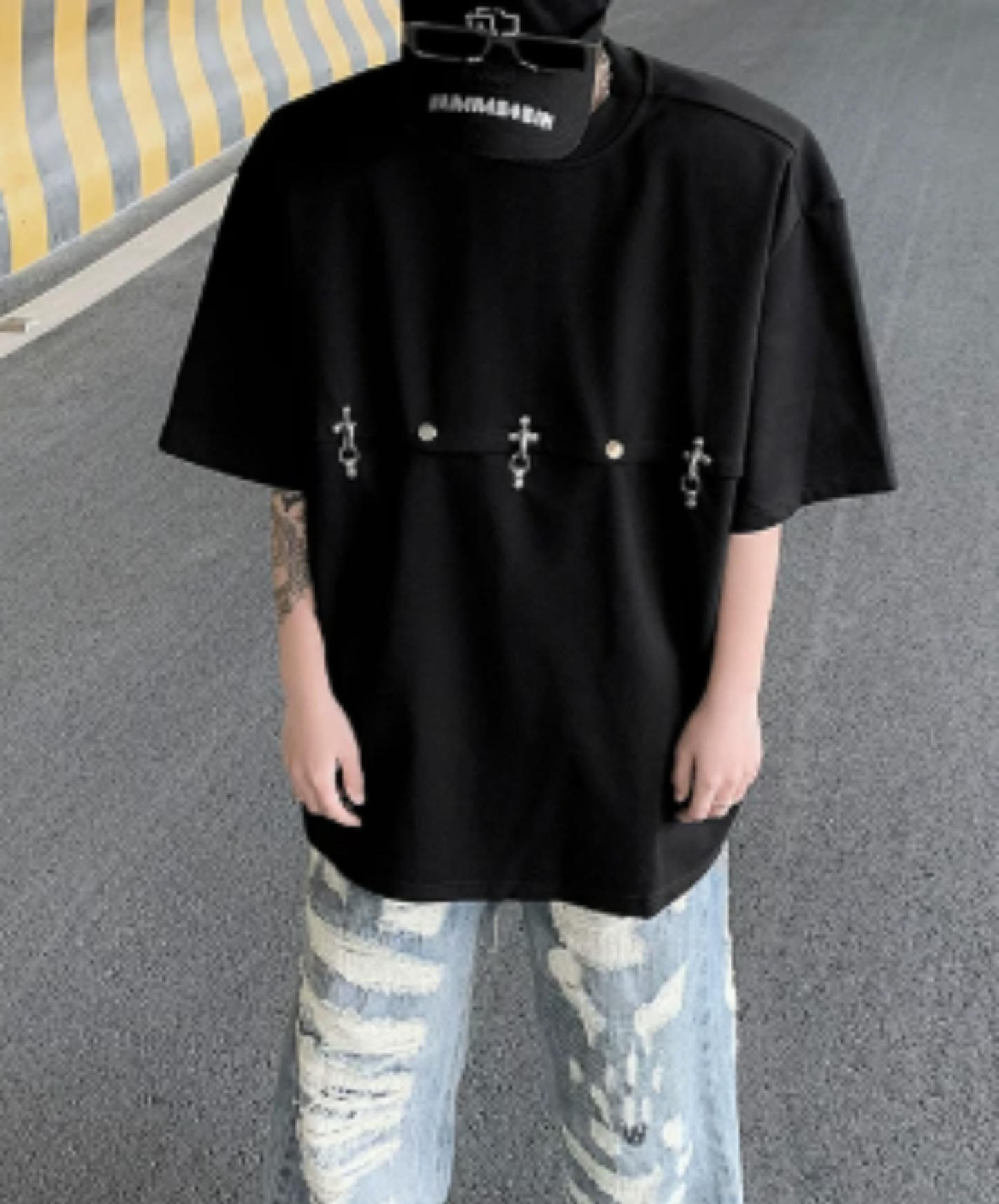 airplane-shaped buckle connector t-shirt EN2926