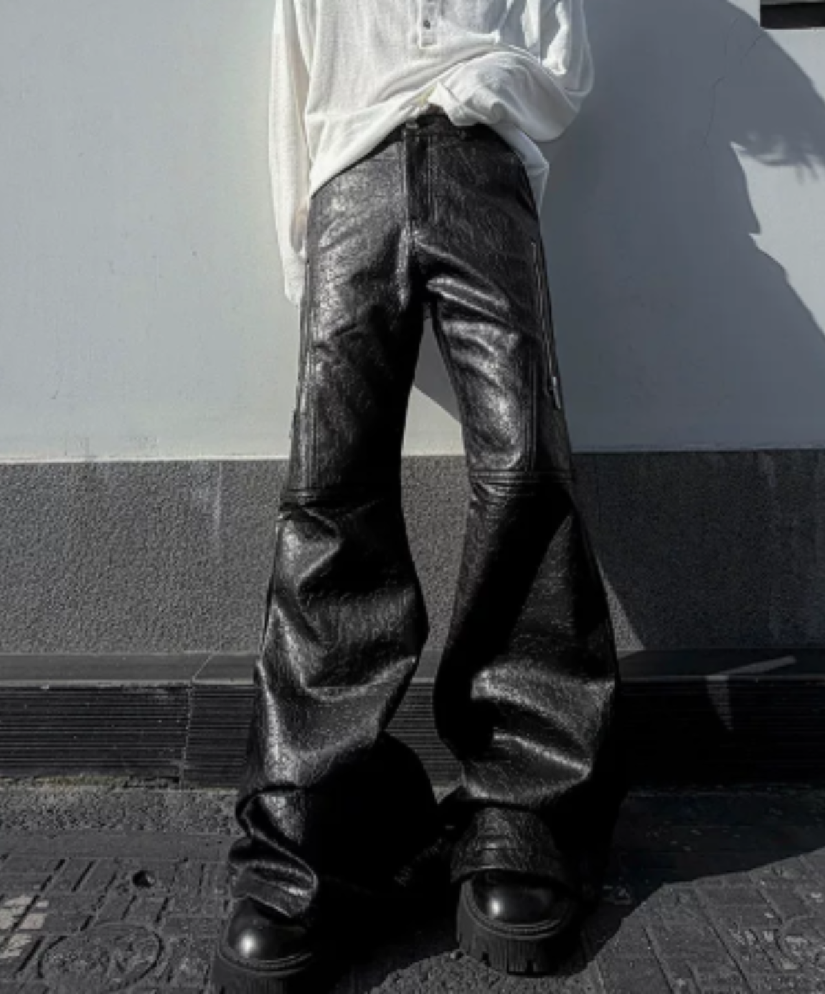 dark zip-accented flared silhouette pants EN3207