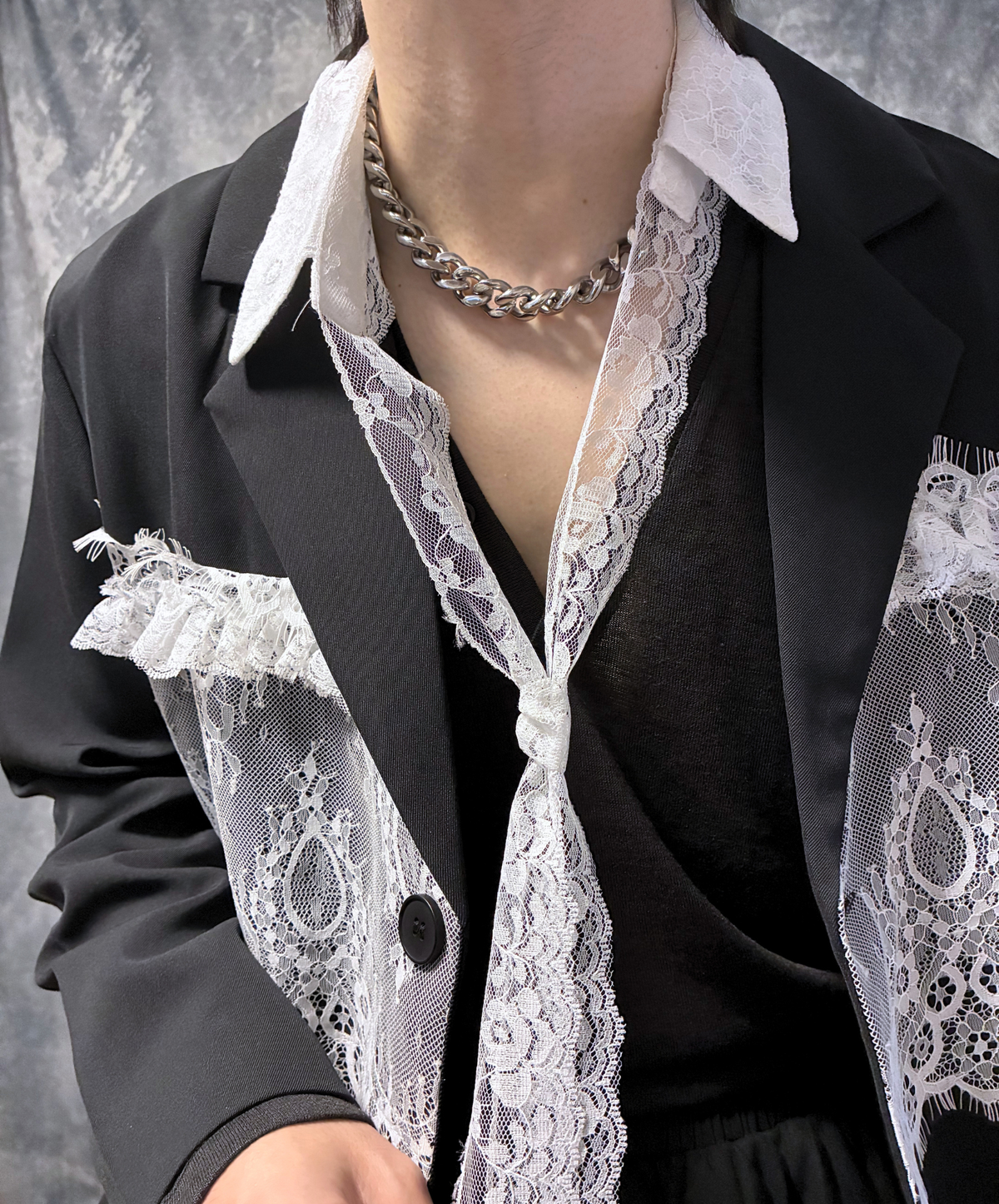 panelled design with a lace bow tie jacket EN3166