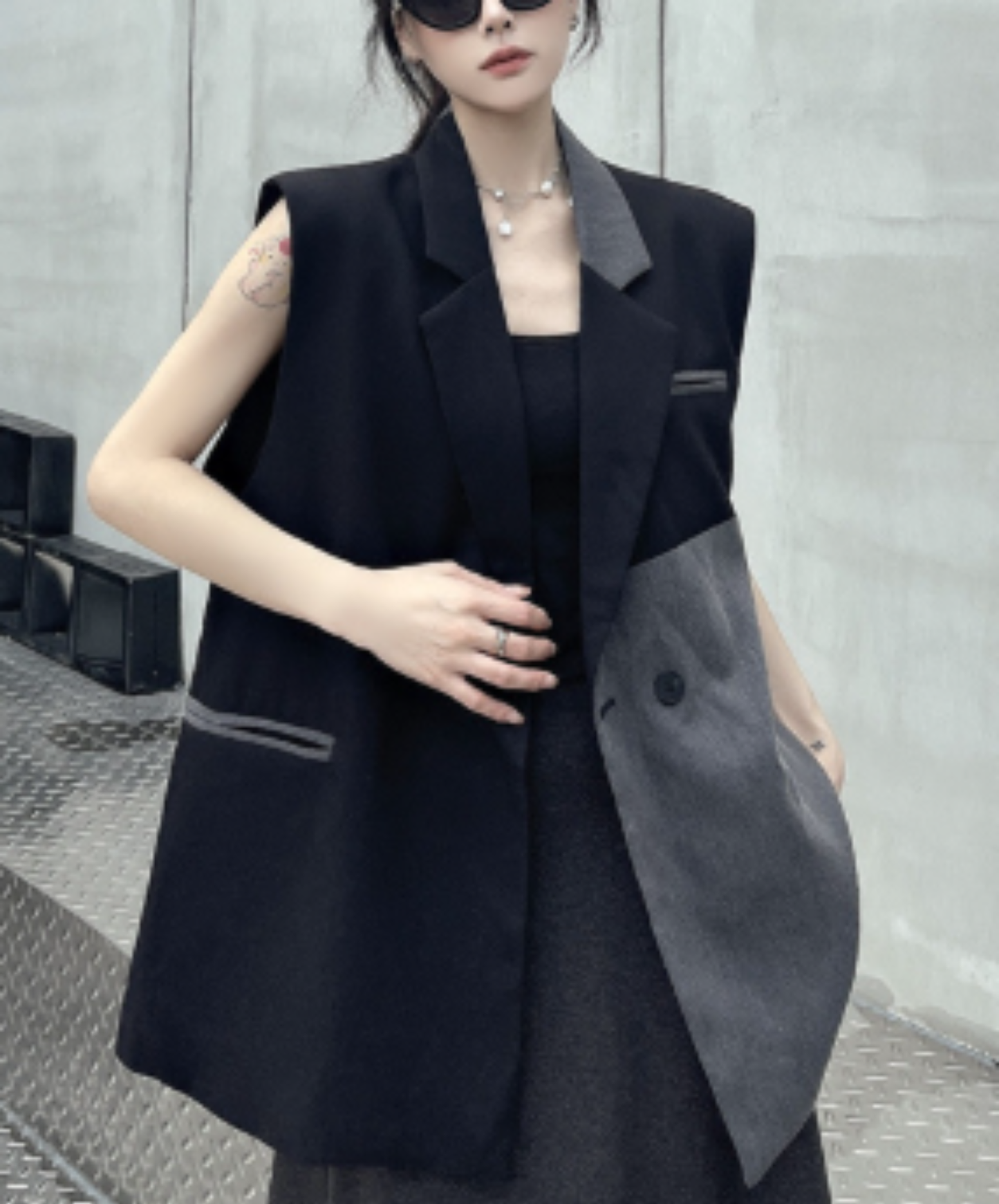 two-tone long length vest EN2923