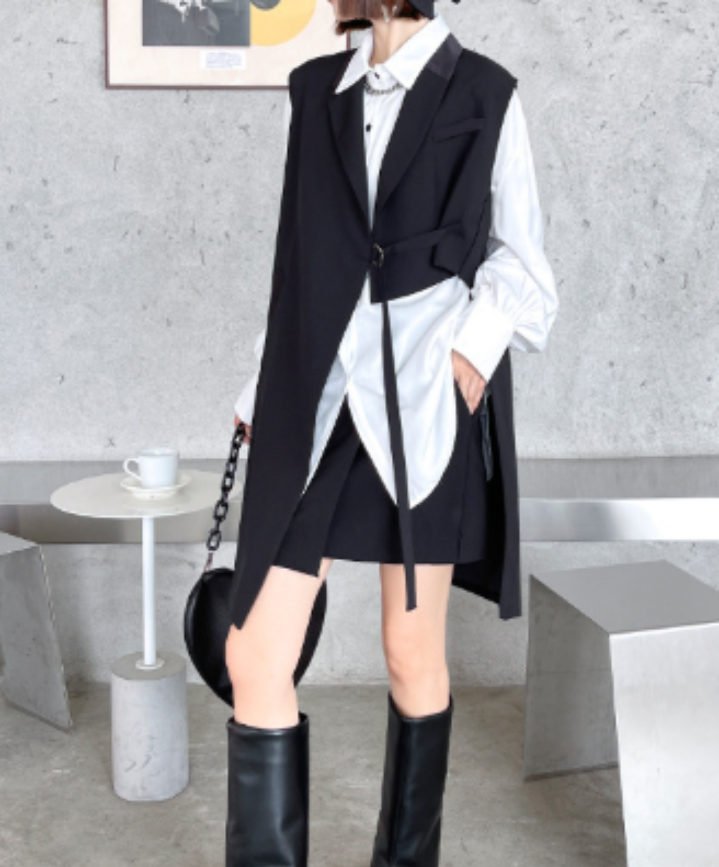 dark artistic and irregular designs vest EN2981