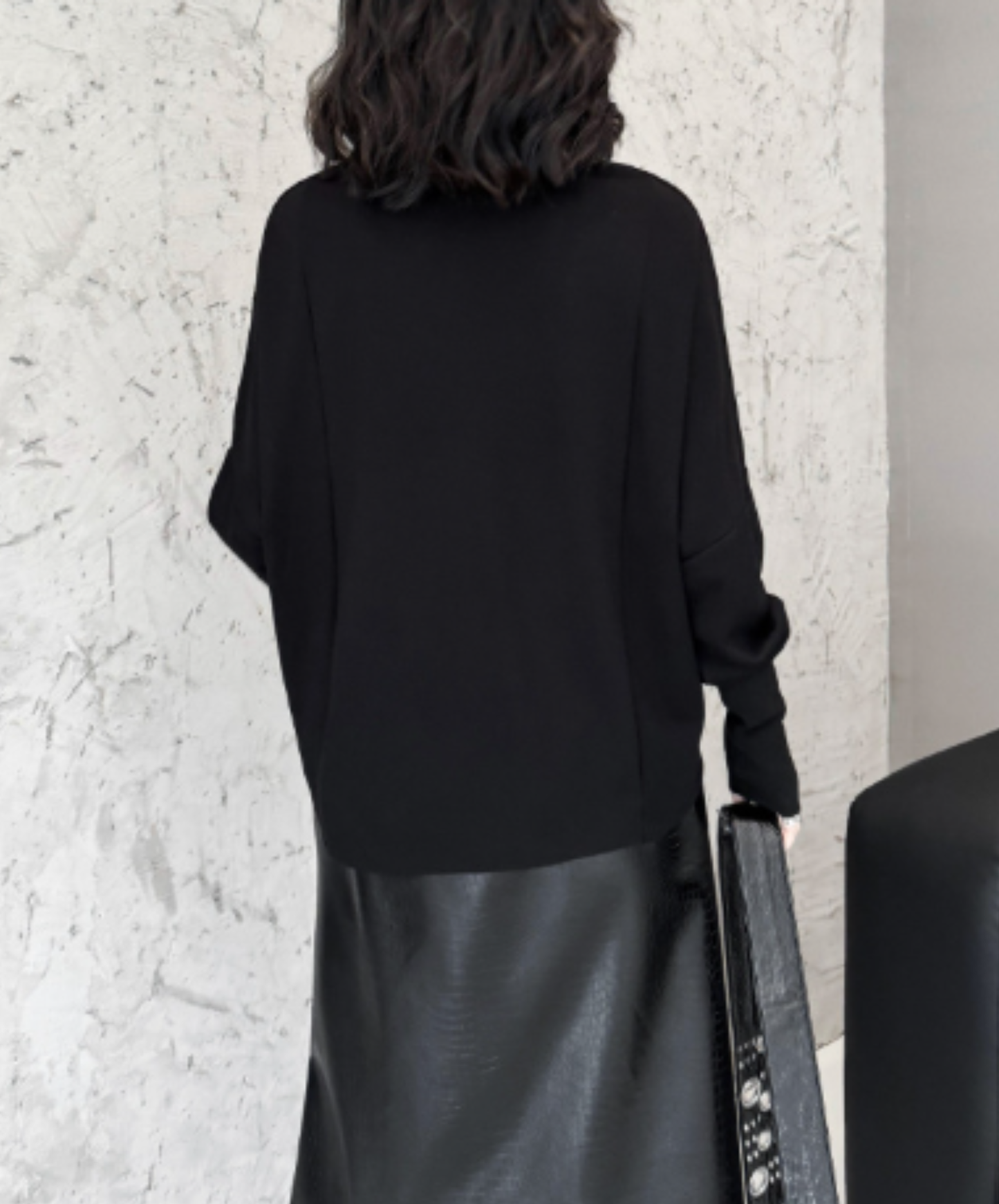 dark crossover-design dolman sleeves shirt EN3131