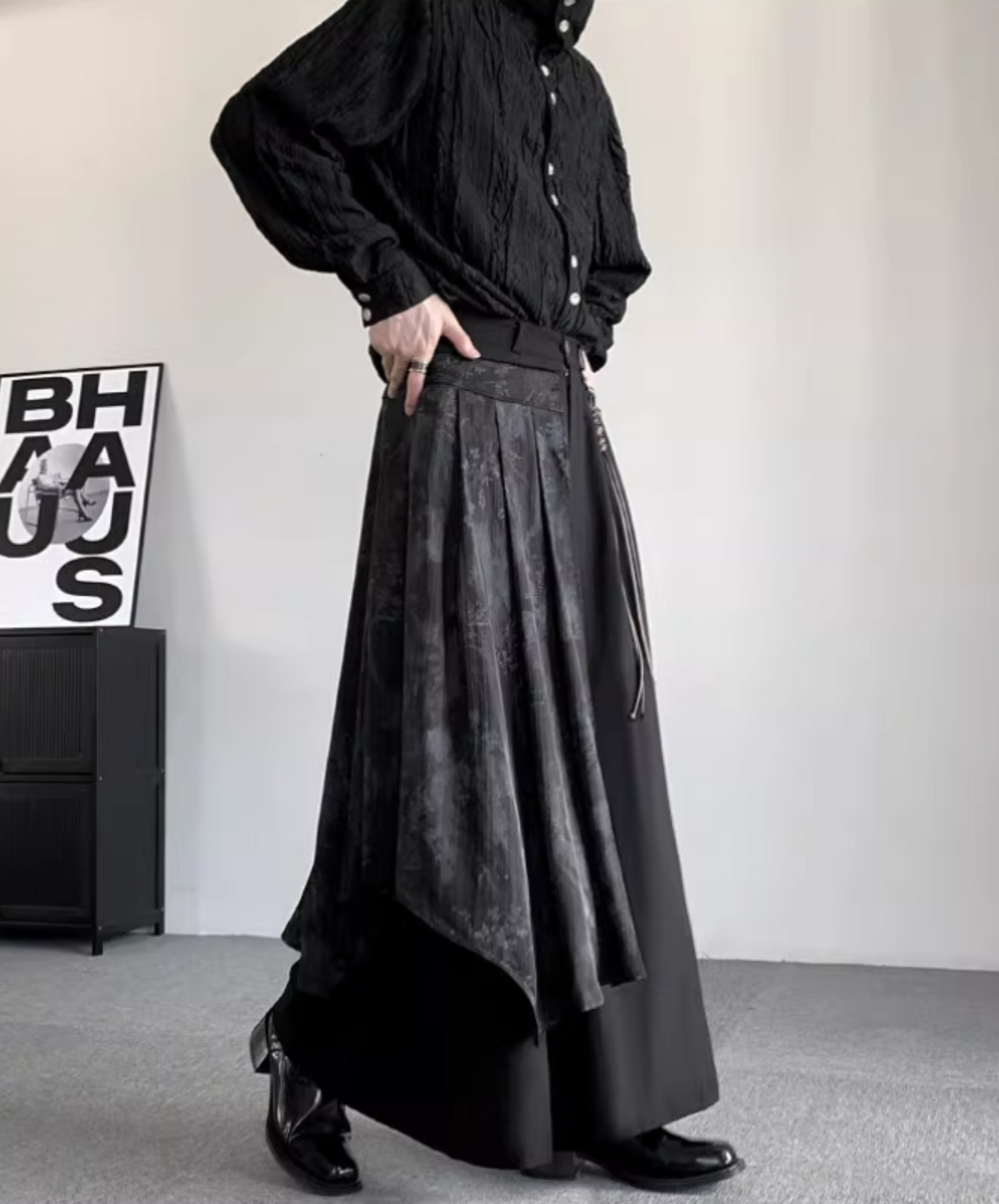 dark fluttering layered wide pants EN1897