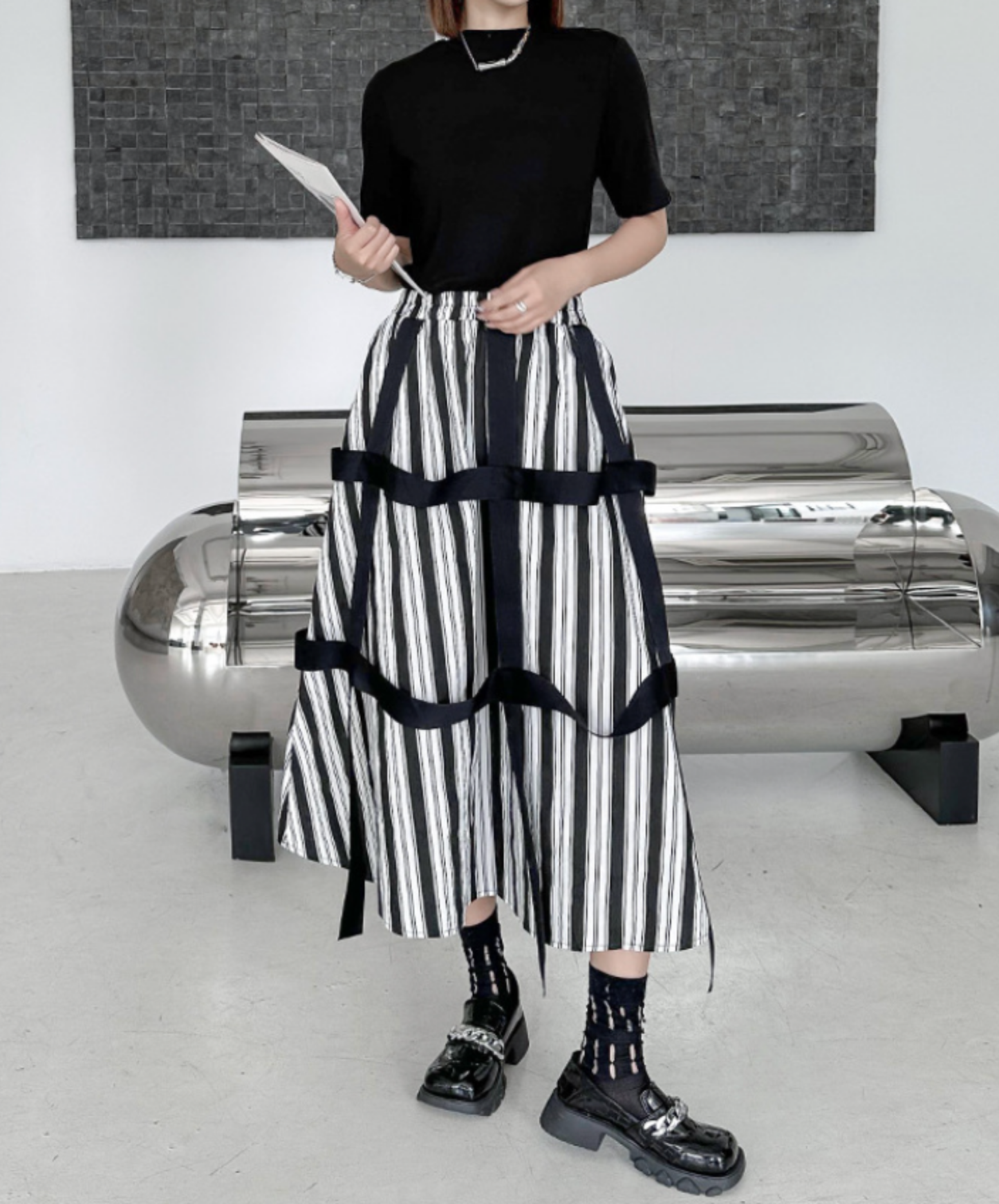 wide belt with decorative stripes skirt EN2839