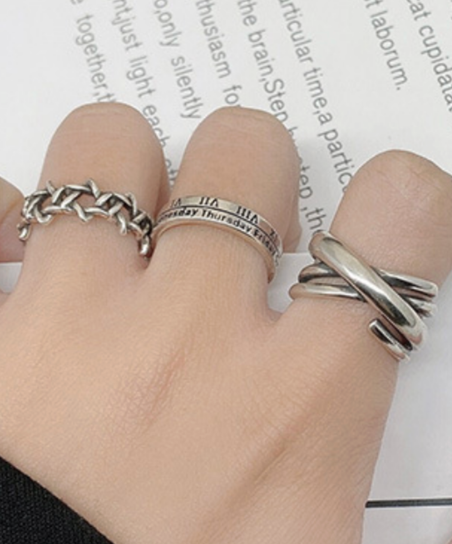 stars, crosses, and engravings ring EN2772