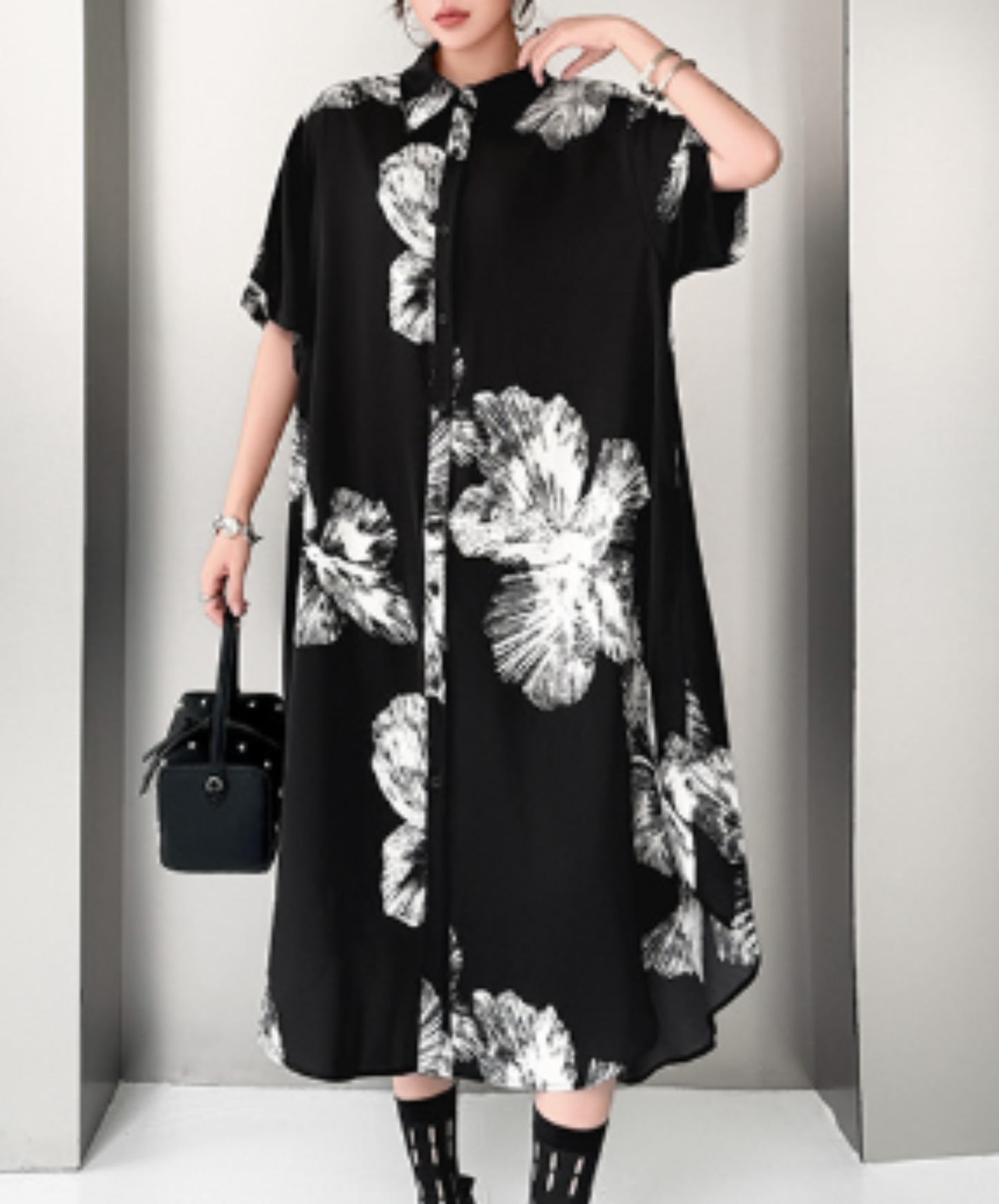 dark retro print relaxed fit long shirt EN2986