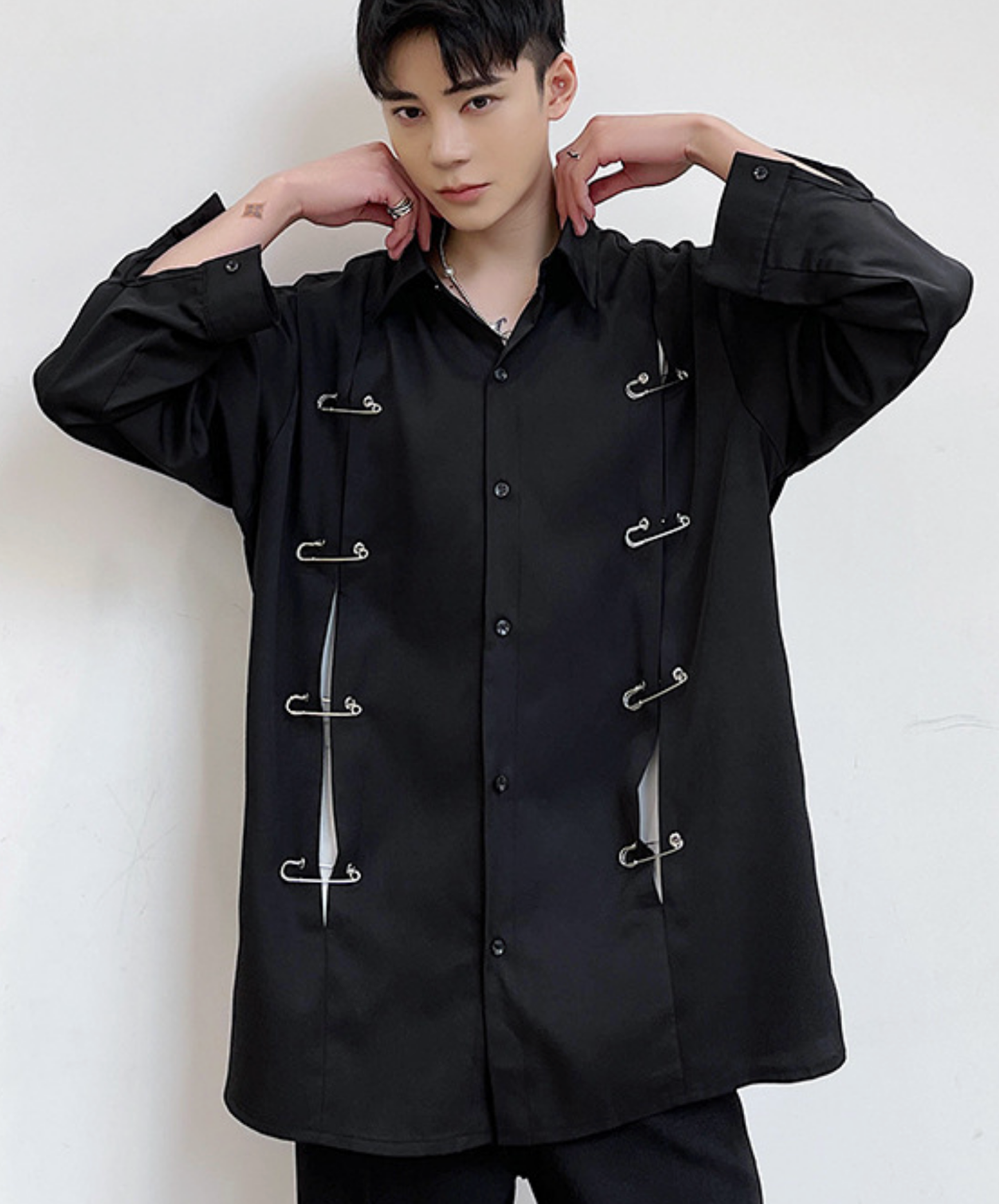dark metal pin decorative slit shirt EN2783