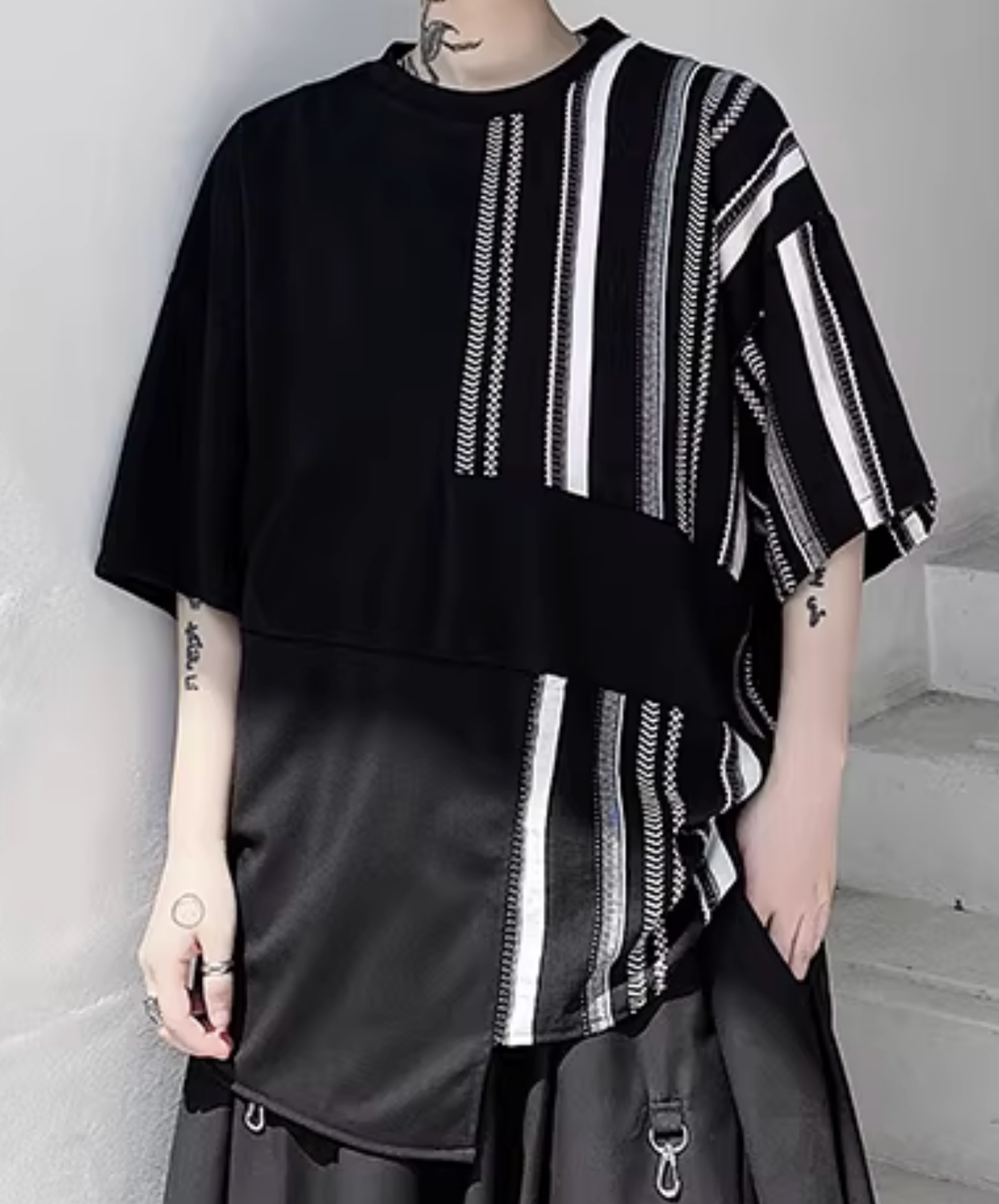 dark Irregular stripe crew neck t-shirt EN2814