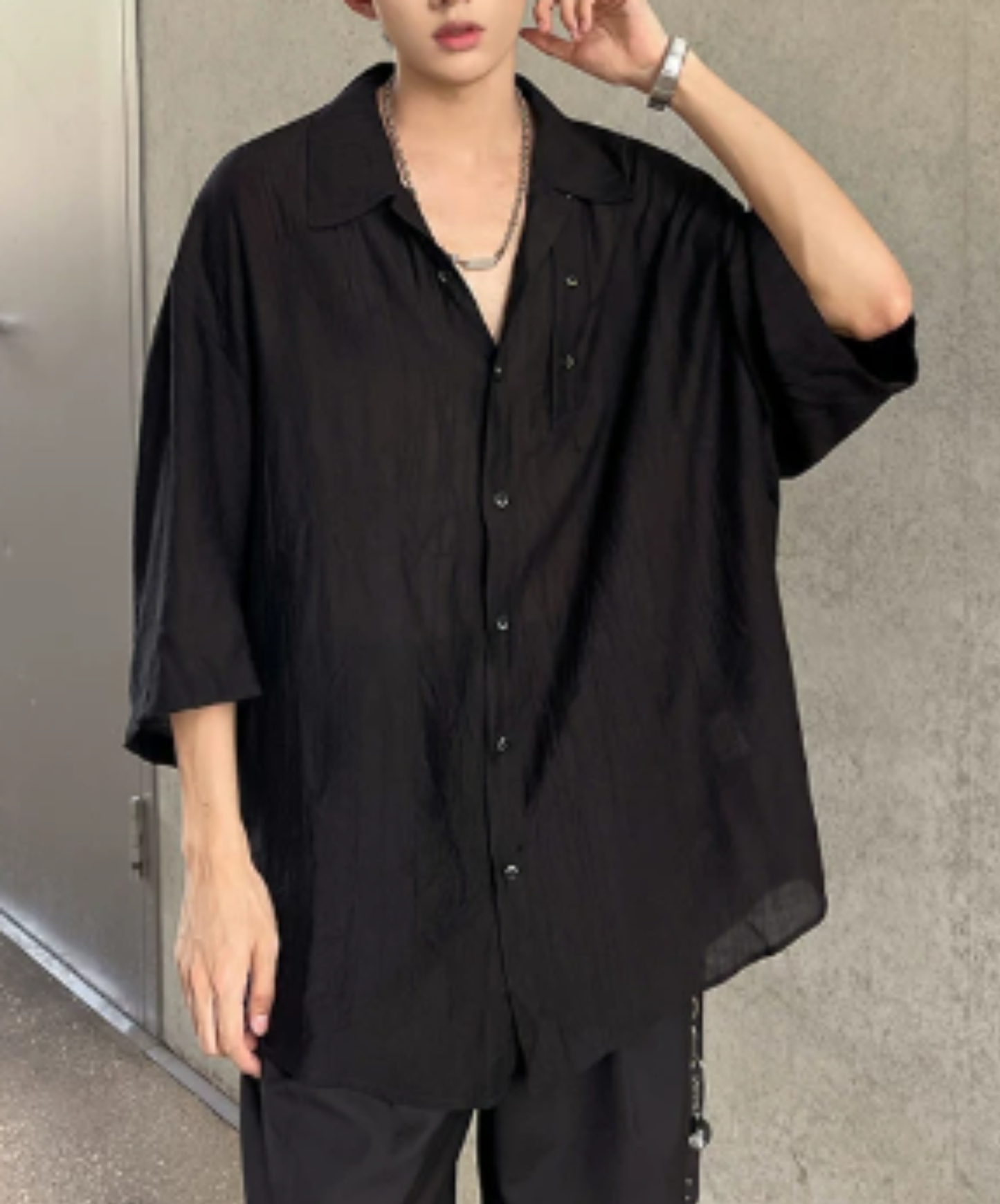 lightweight, silk-like, three-quarter sleeve shirt EN2953