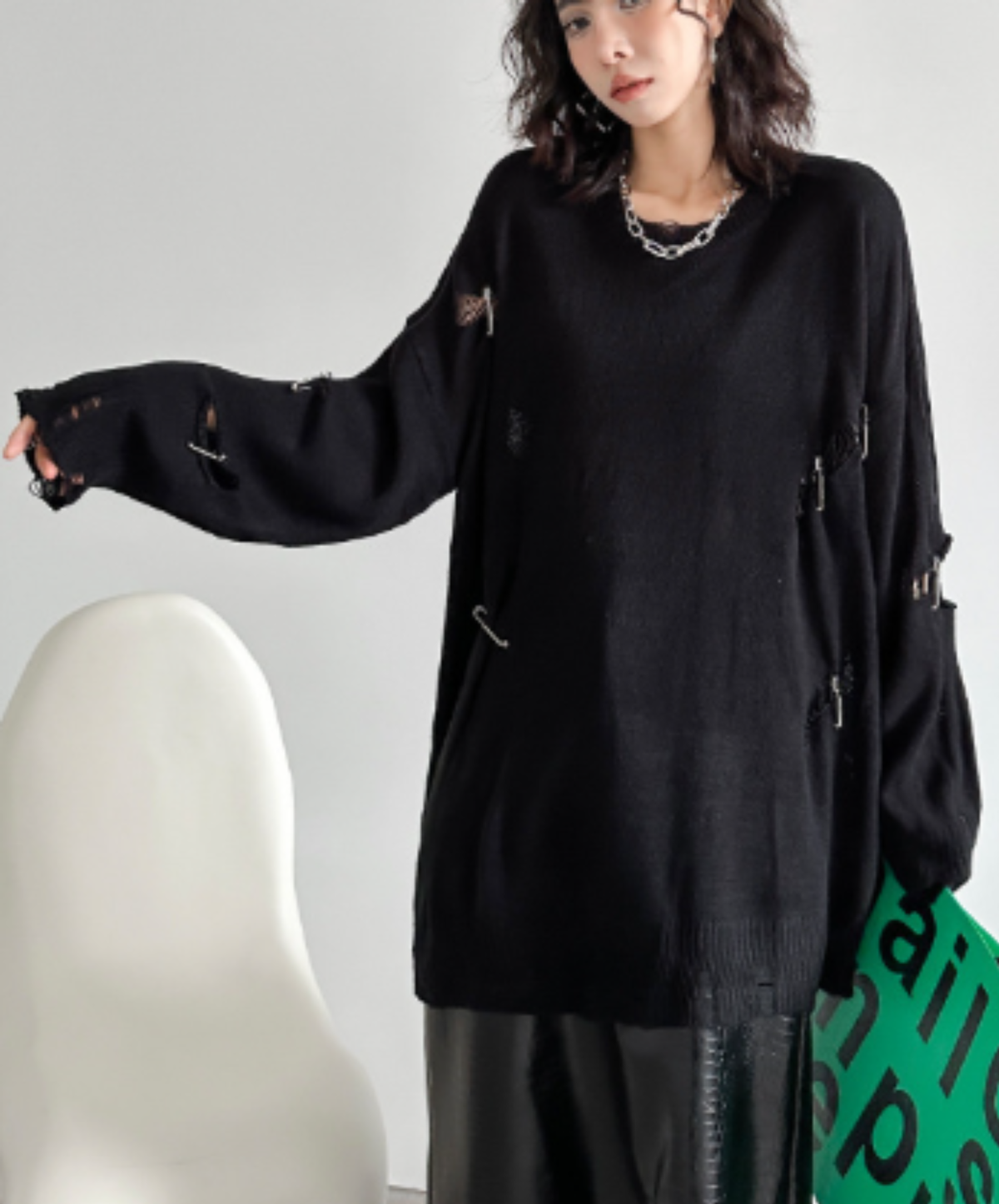 distressed finish with clip detail sweater EN3142