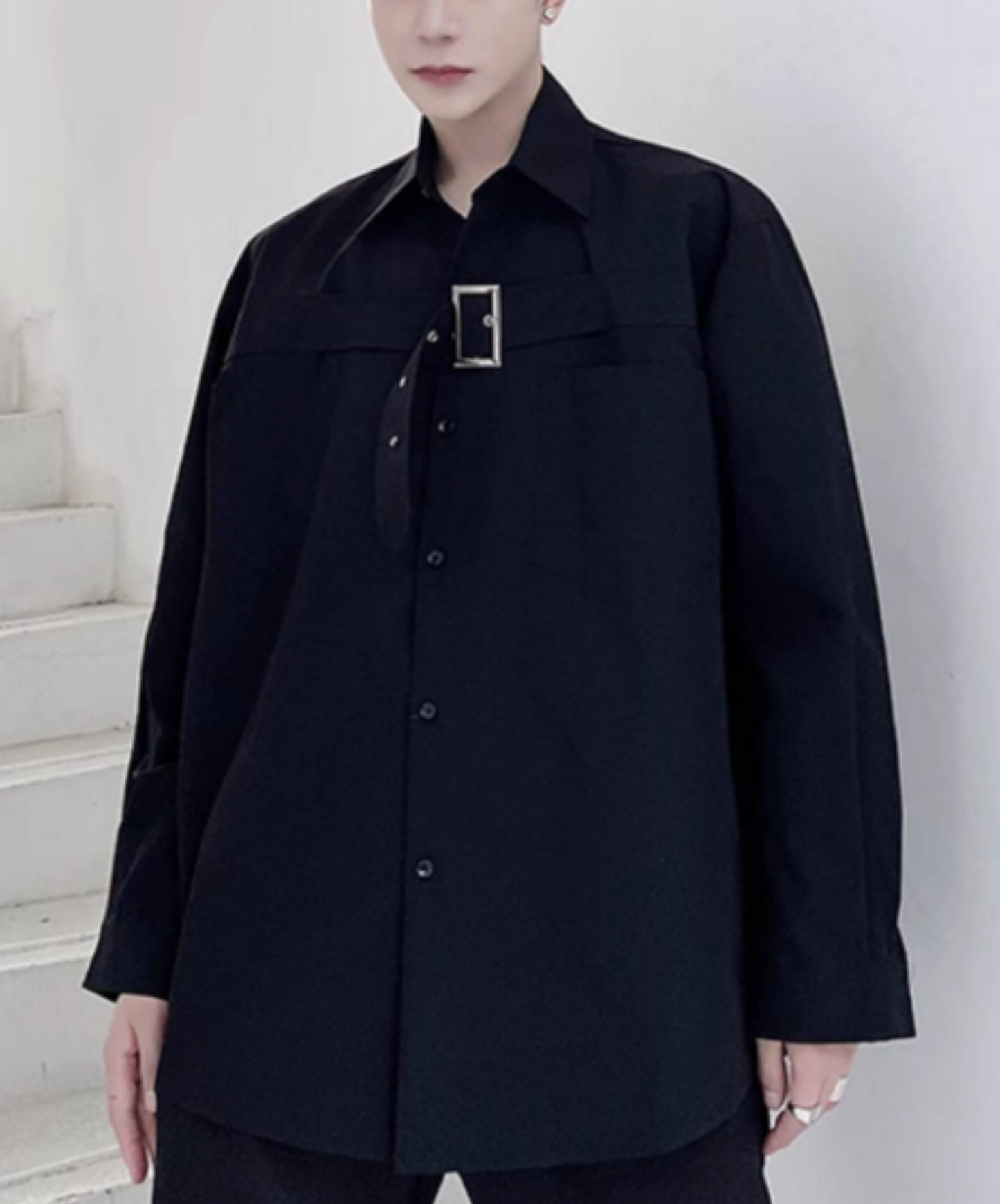 chest area decorated with a wide belt. shirt EN2750