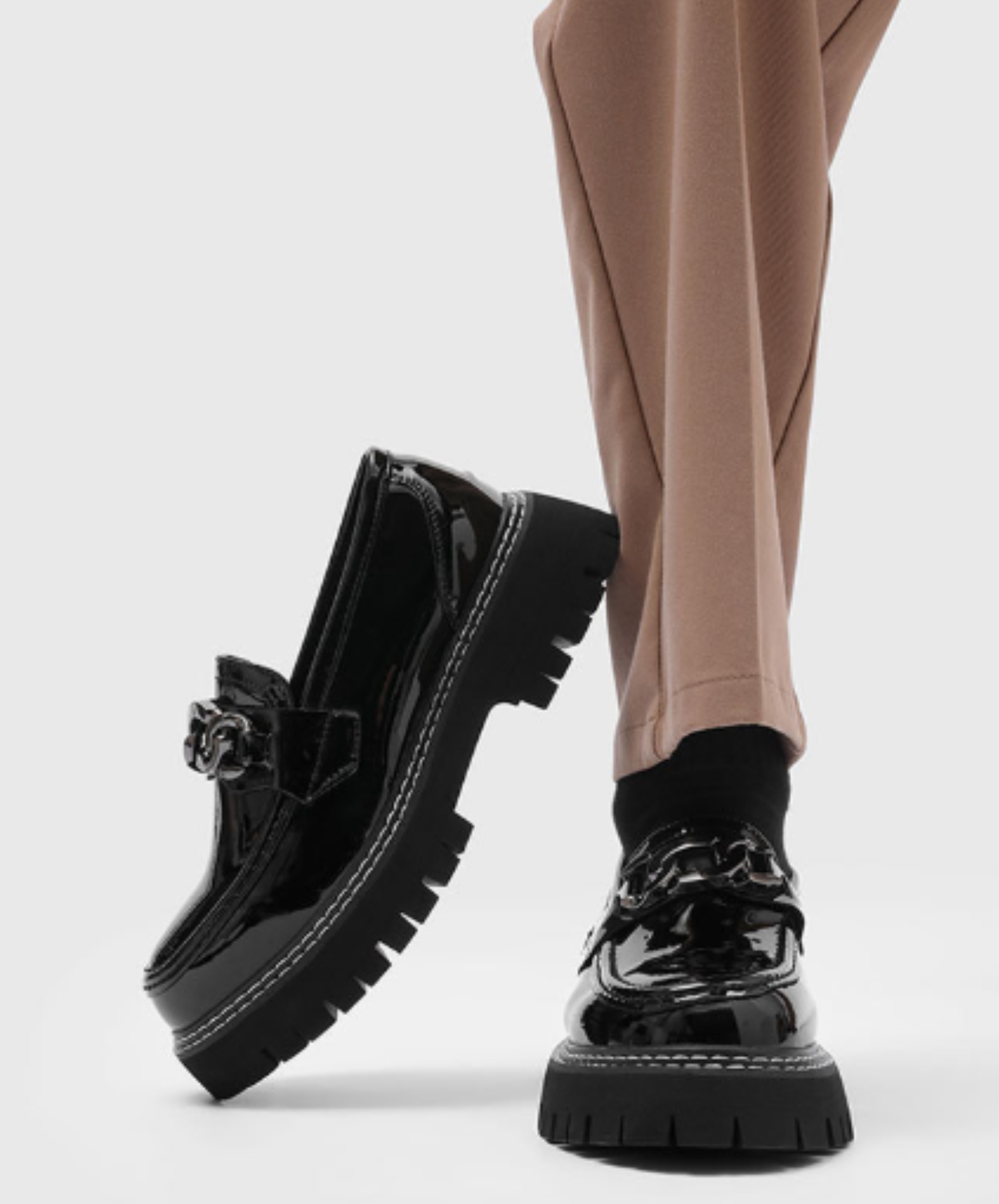 chunky chain enamel finish shoes EN3028
