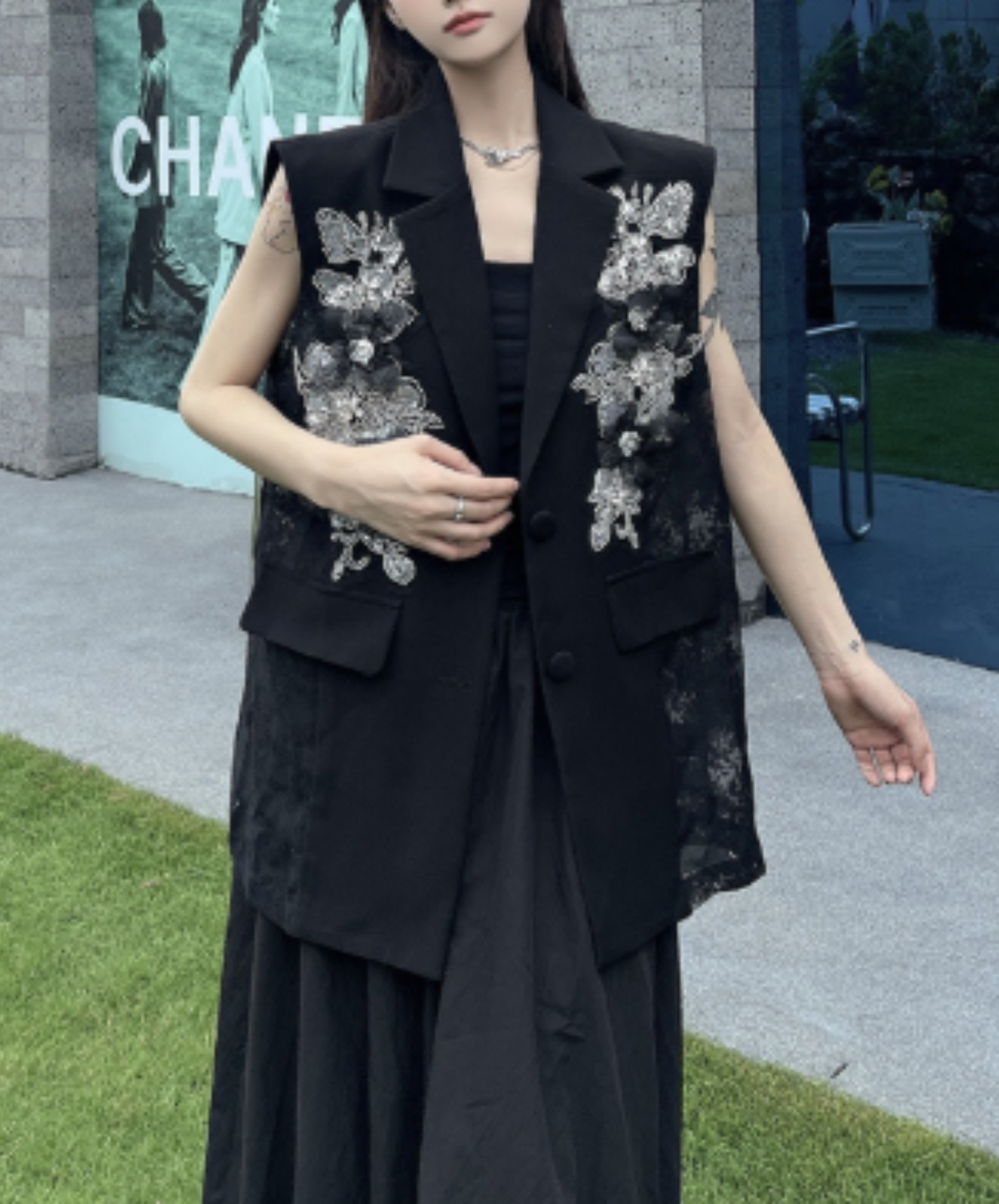 embroidered lightweight lace vest EN2914