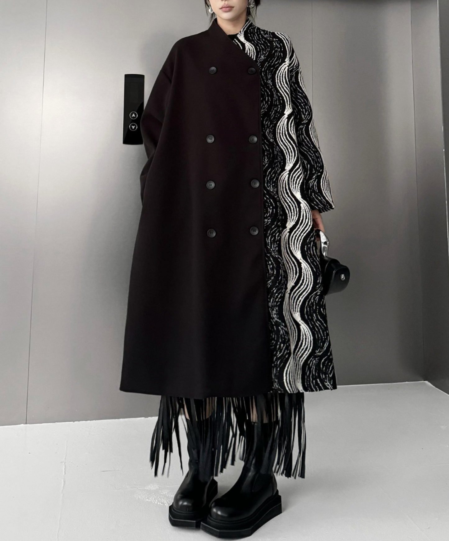 monotone wave design coat EN2574