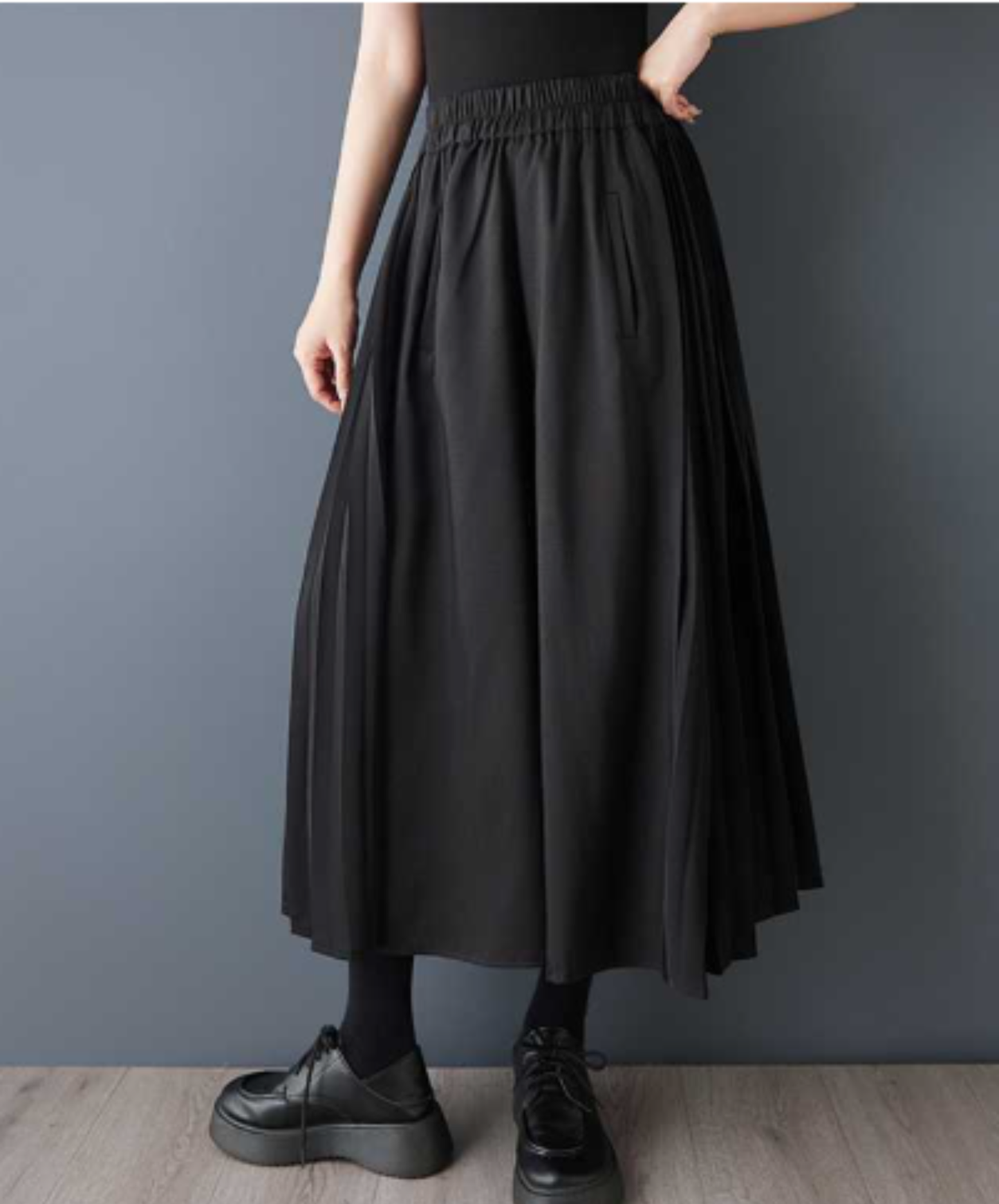 dark-toned pleated cropped trousers wide pants EN3048