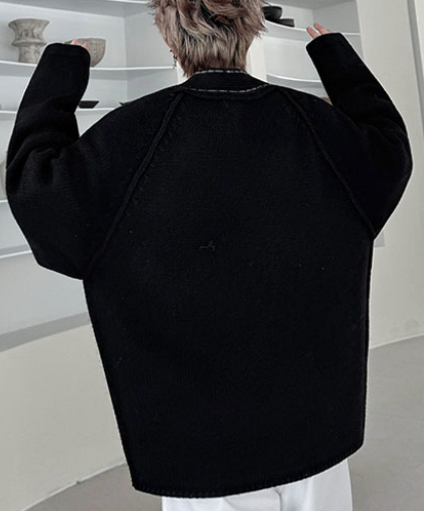 -neck with unique stitching cardigan EN2525