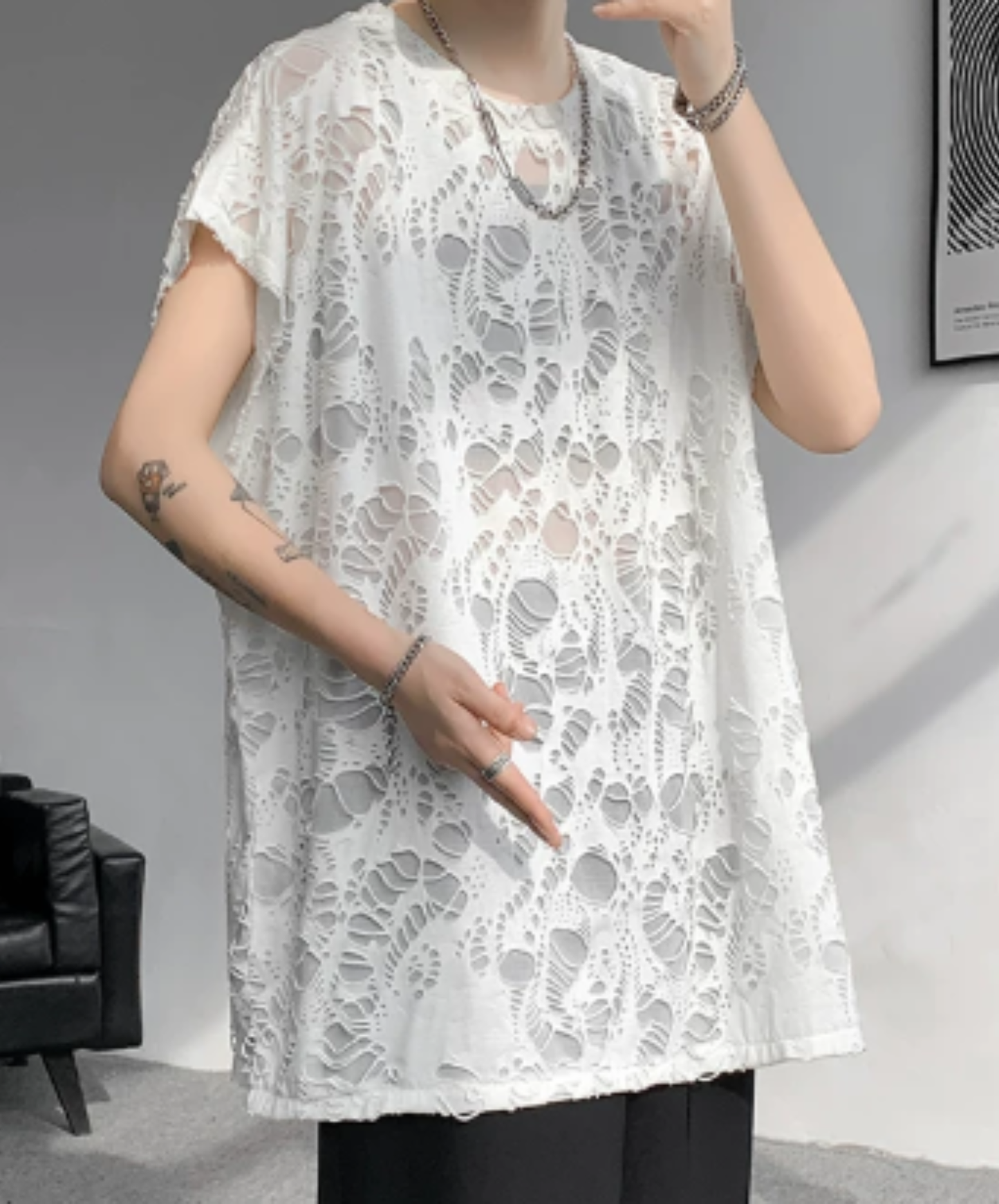 distressed finish, loose silhouette t-shirt EN2938
