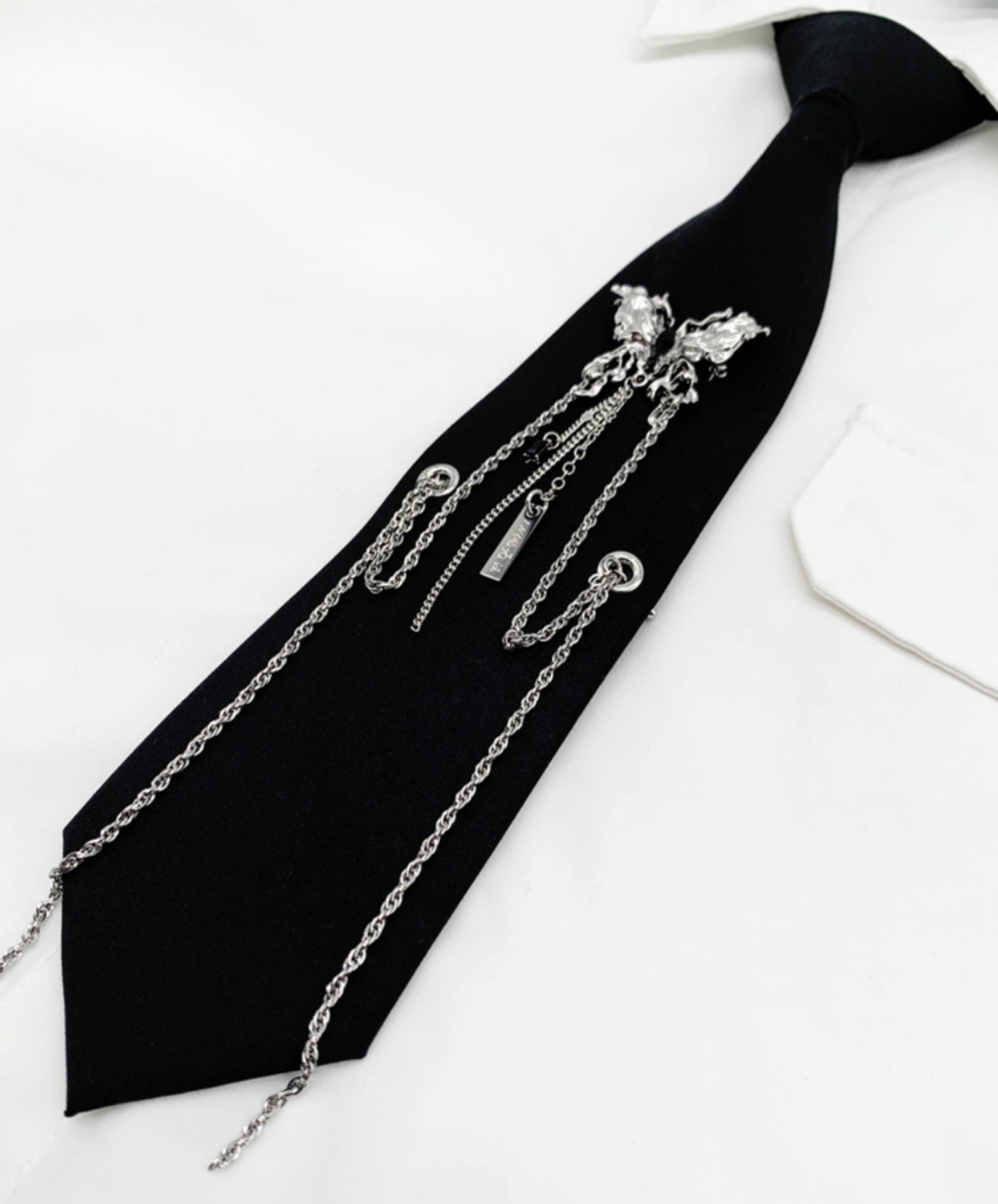 dark butterfly shorts necktie EN2677