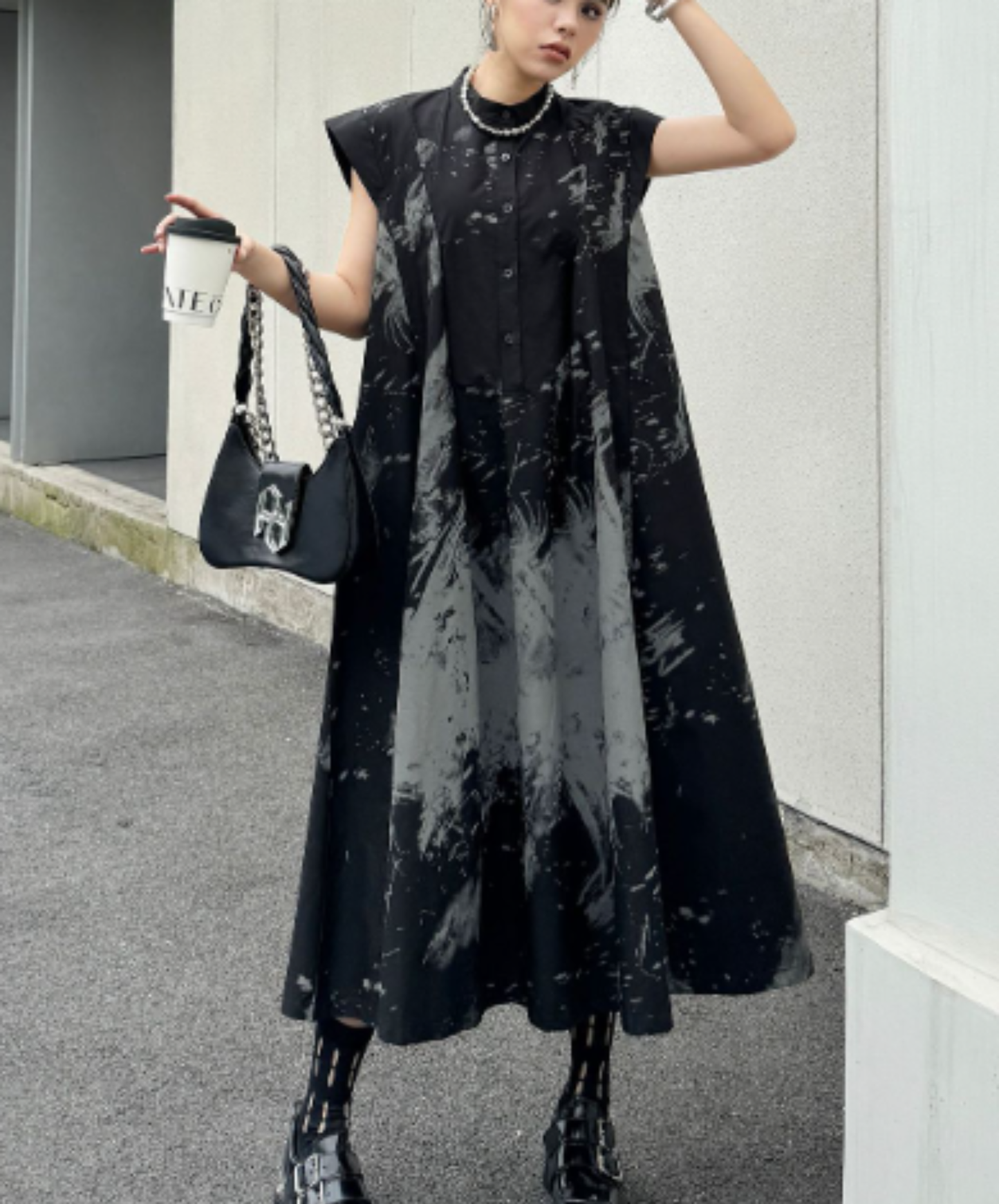 dark retro-print sleeveless top long shirt EN3103