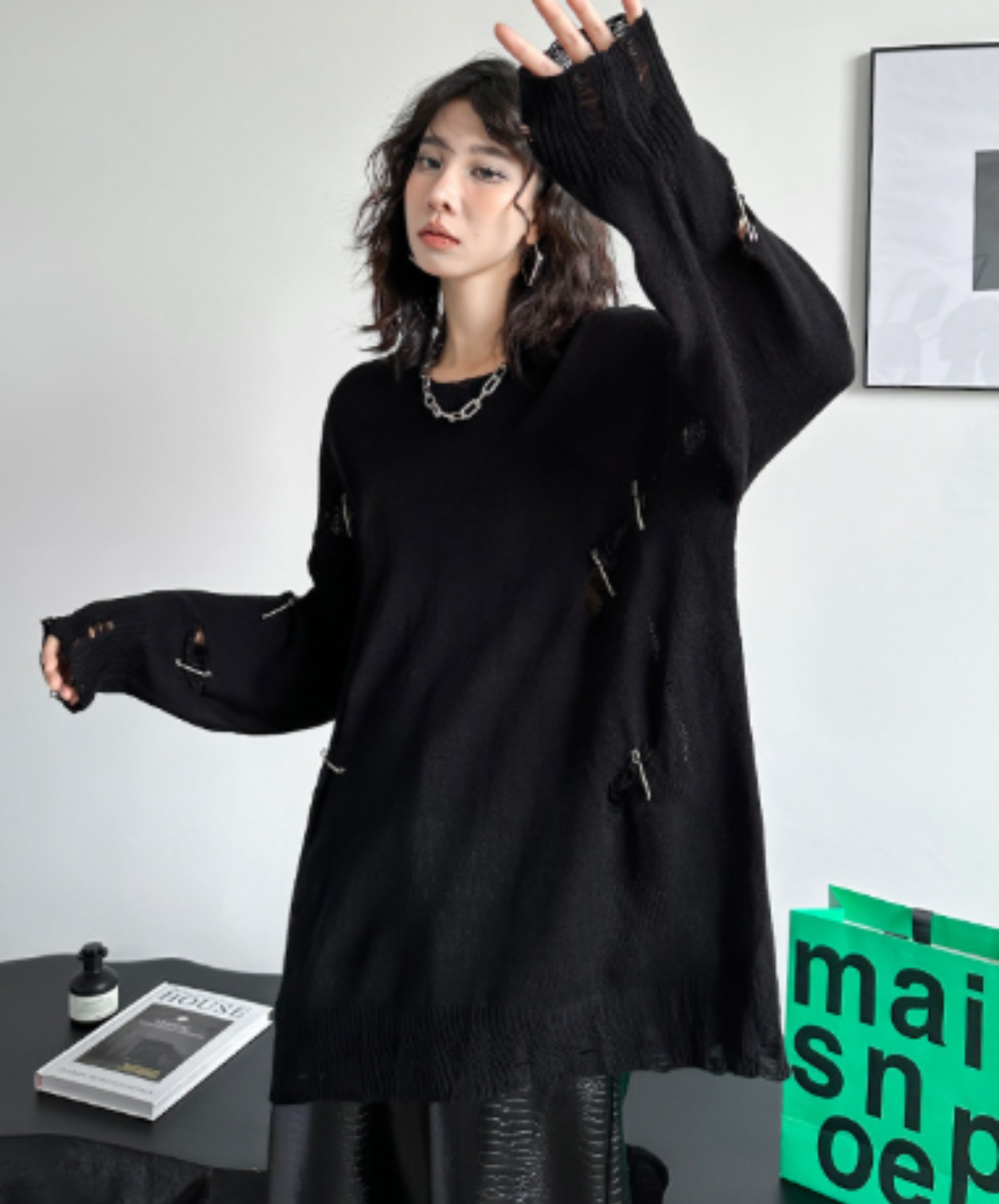 distressed finish with clip detail sweater EN3142