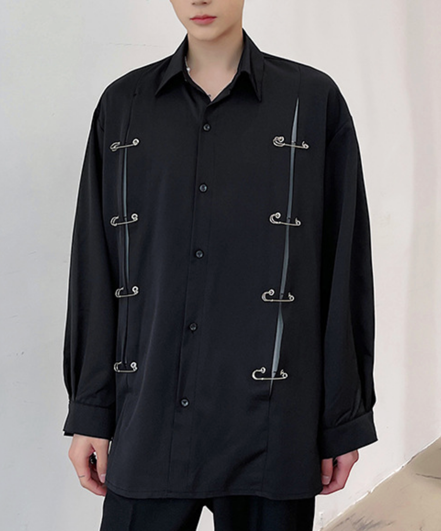 dark metal pin decorative slit shirt EN2783