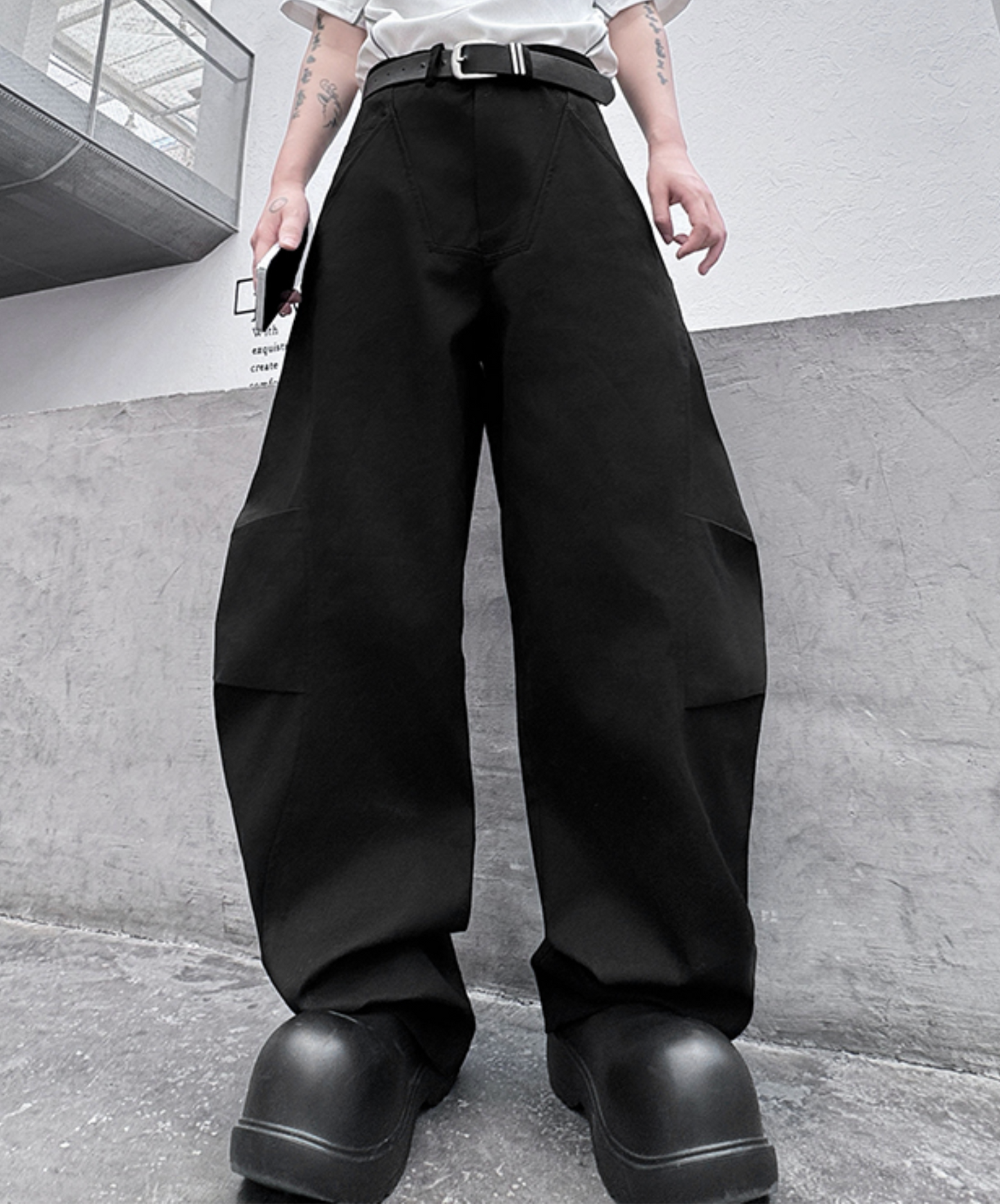 dark special curved silhouette wide pants EN2363