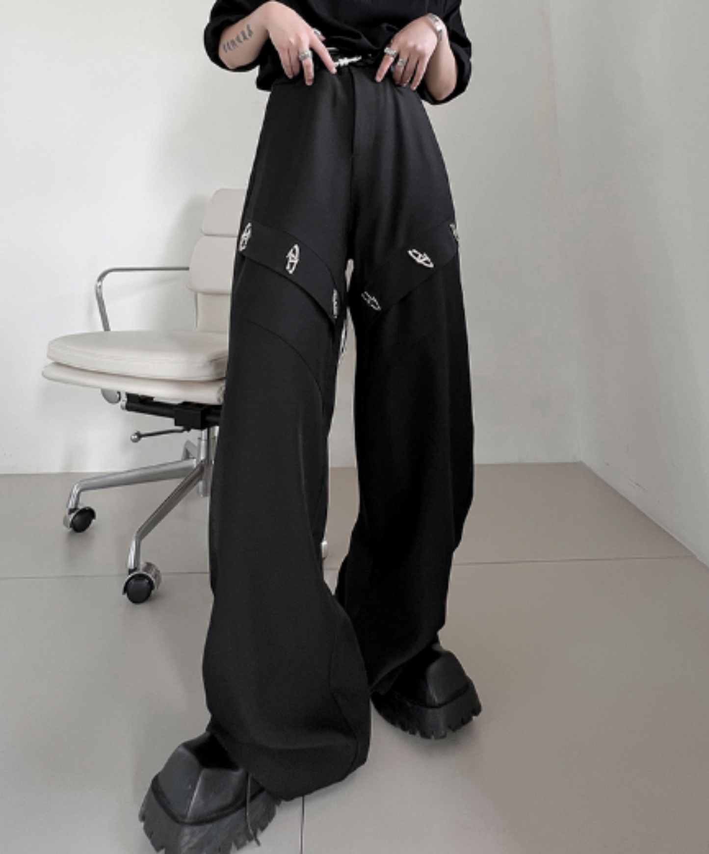 dark metal decorative lines wide pants EN2000