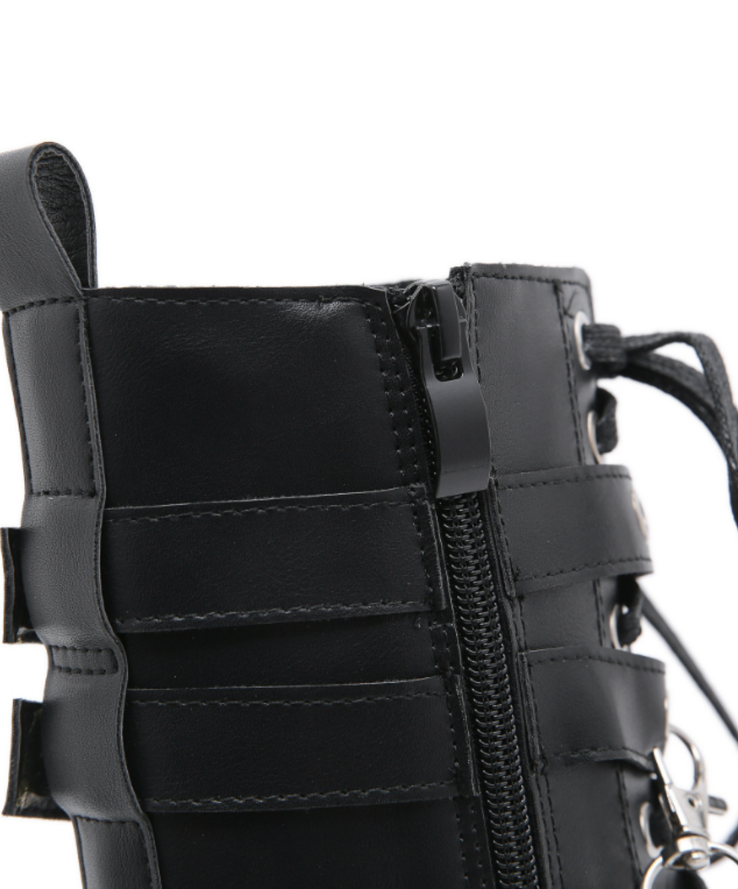 double belt x multiple chain boots EN2396