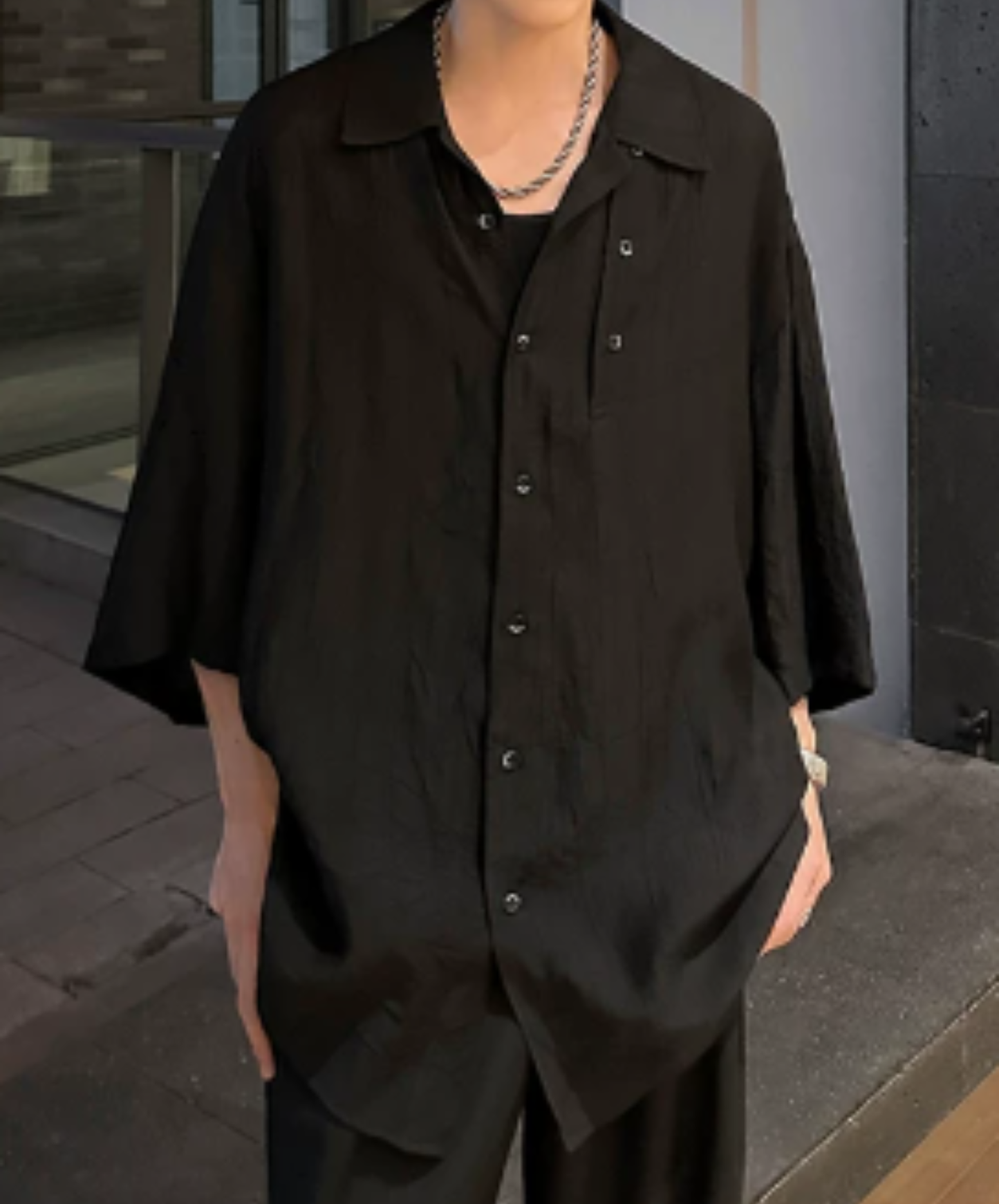 lightweight, silk-like, three-quarter sleeve shirt EN2953