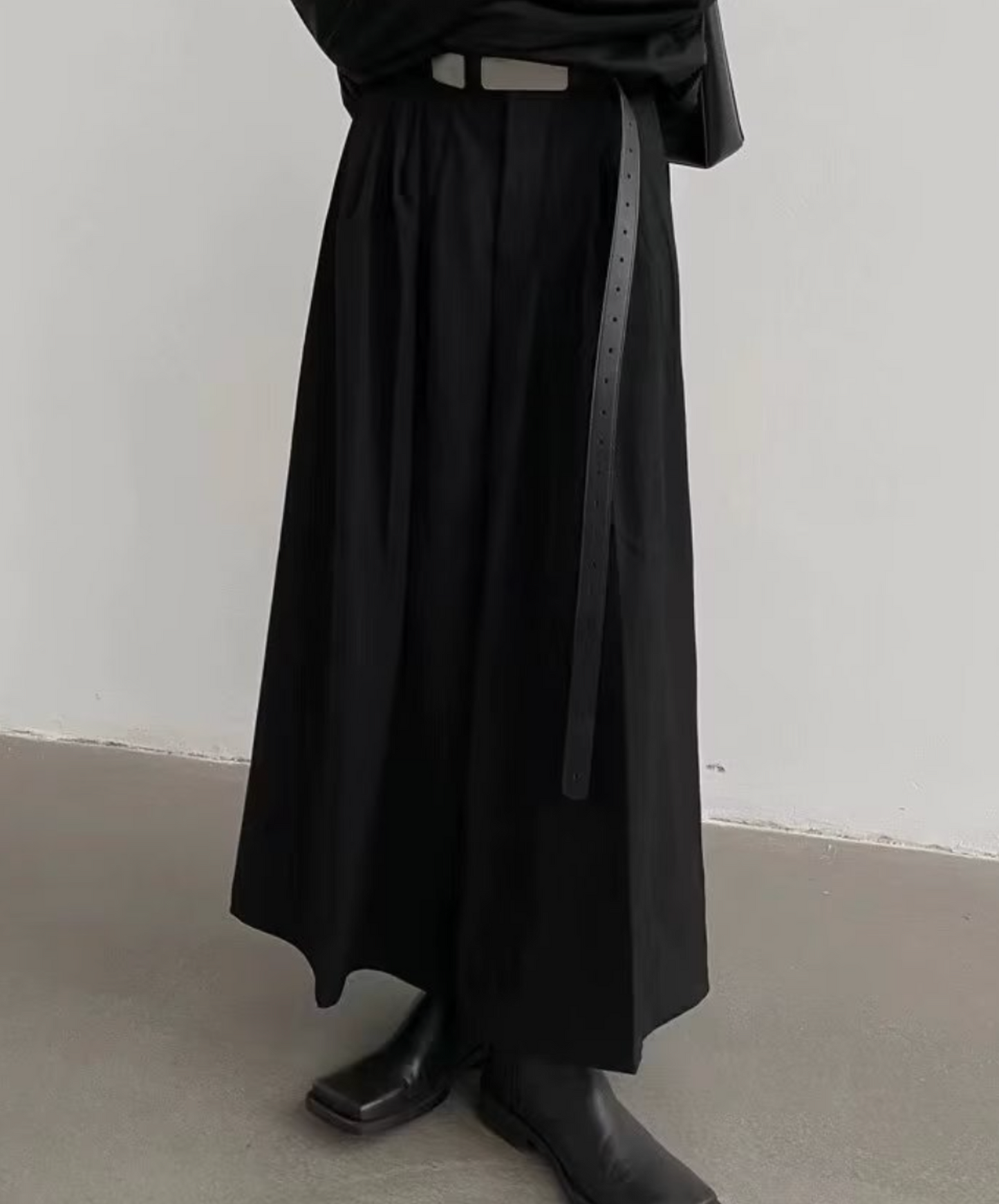 simple silhouette with tucks hakama pants EN2140