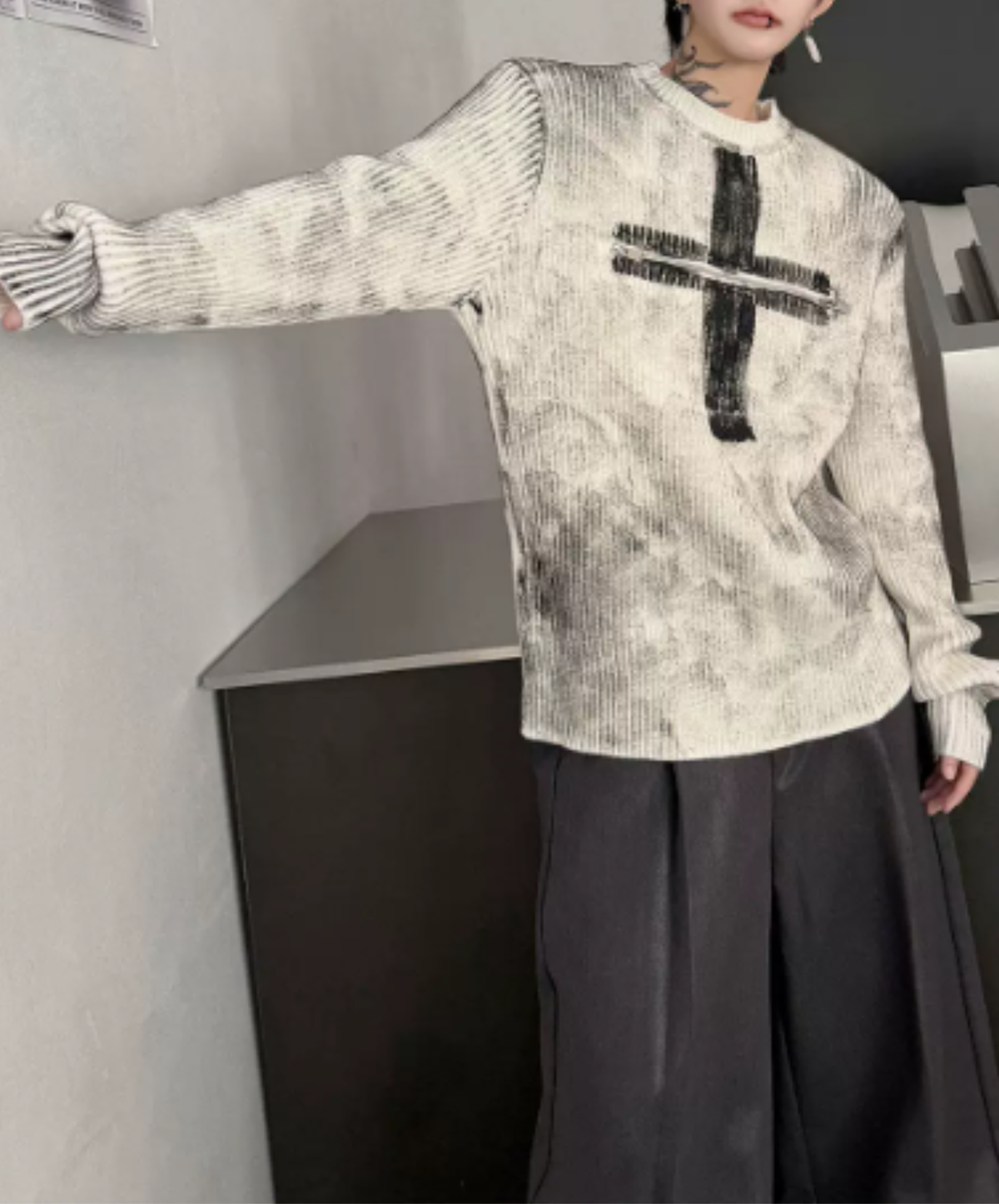 front-motif zip design sweater EN3242