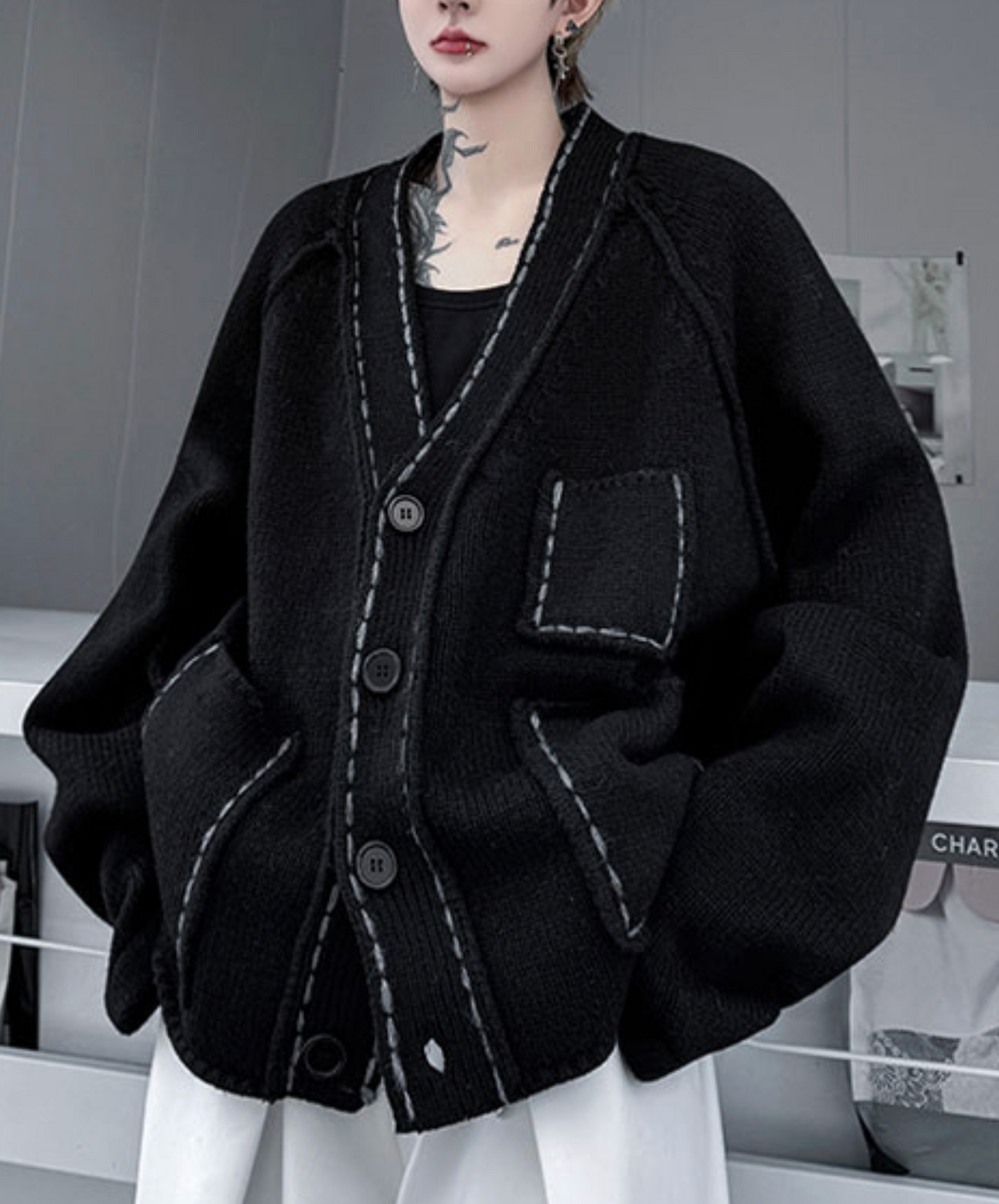 -neck with unique stitching cardigan EN2525