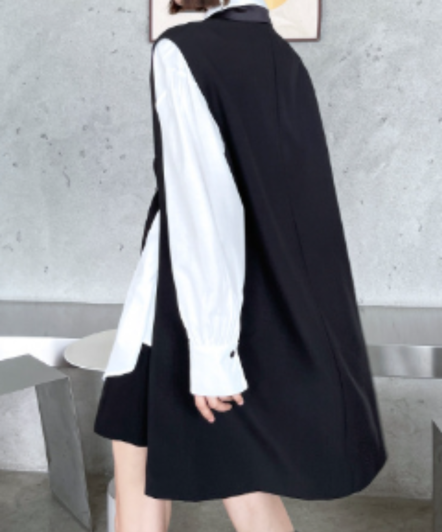 dark artistic and irregular designs vest EN2981