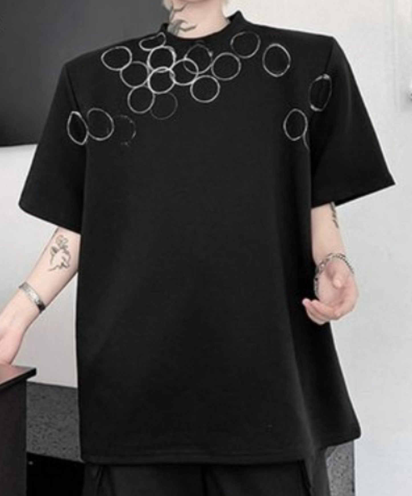 dark hoop design print t-shirt EN2113