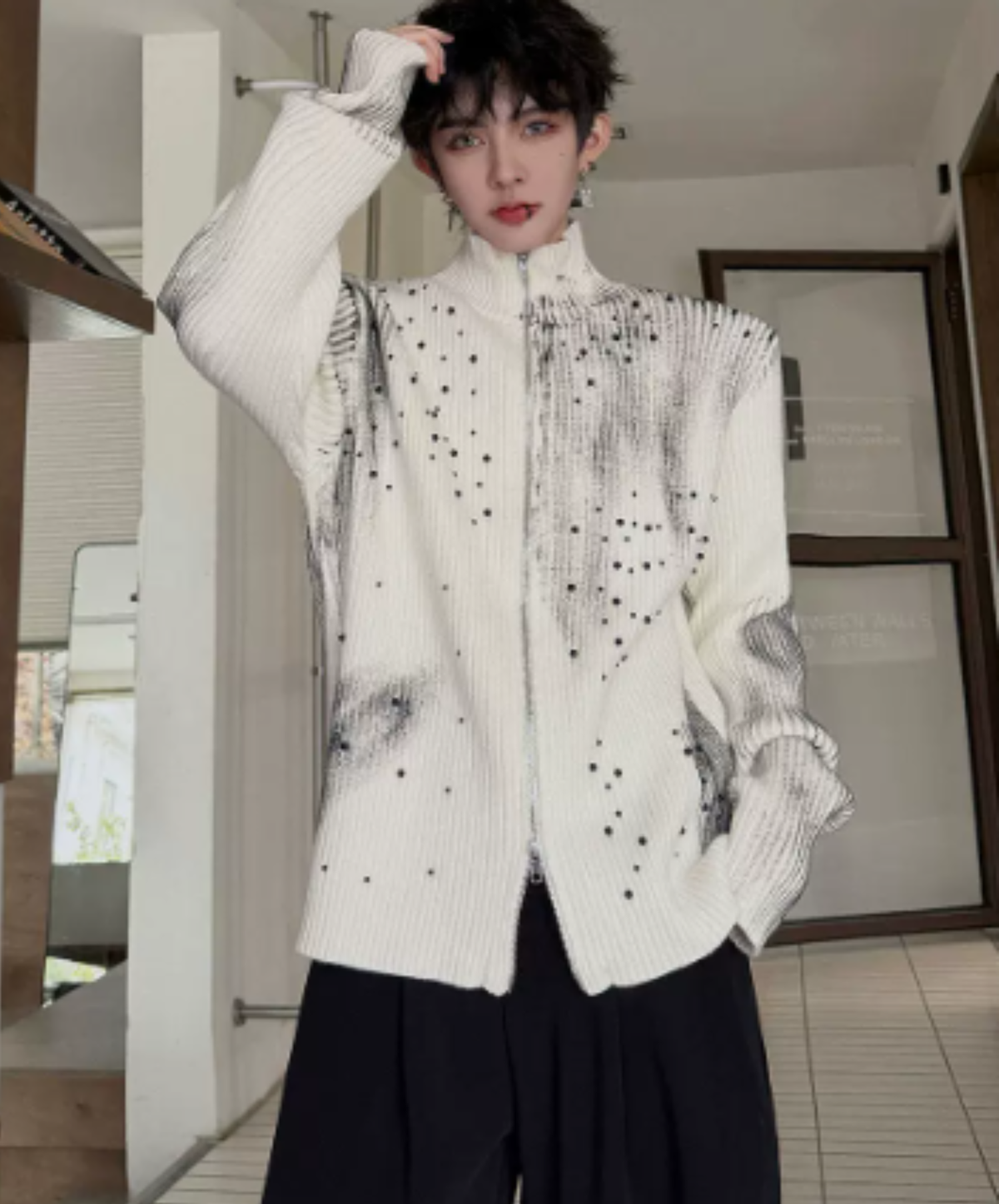zip-up with a gradient pattern sweater EN3243