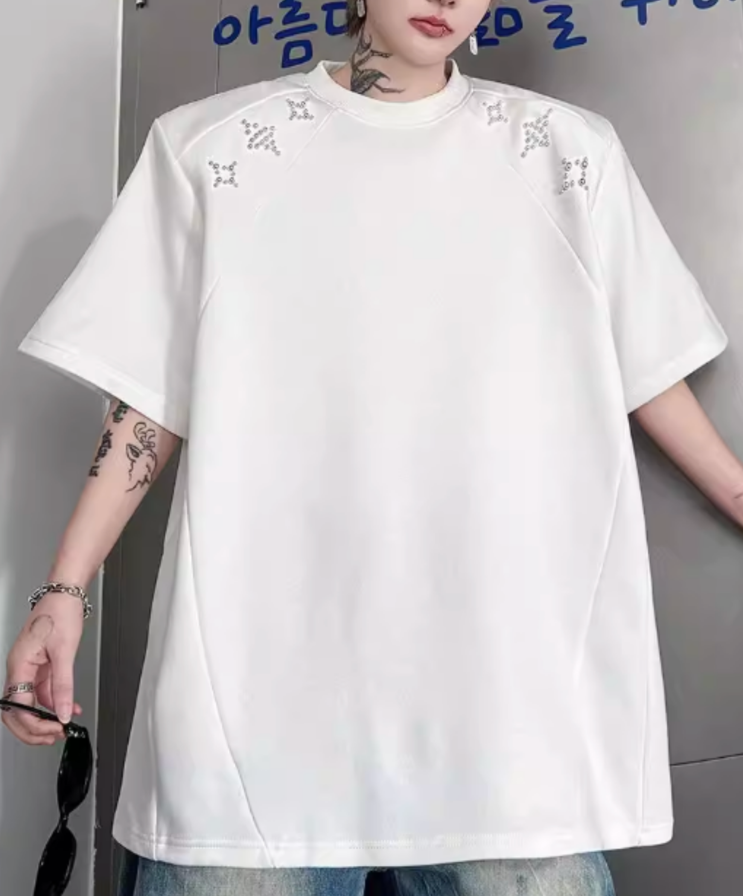 sparkling star motif bead decoration t-shirt EN2827