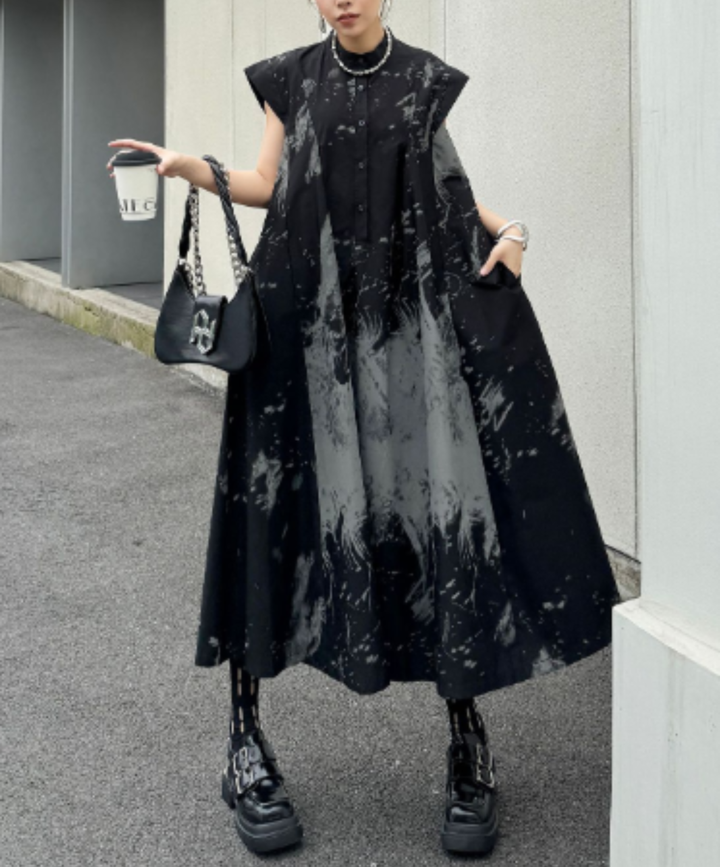 dark retro-print sleeveless top long shirt EN3103
